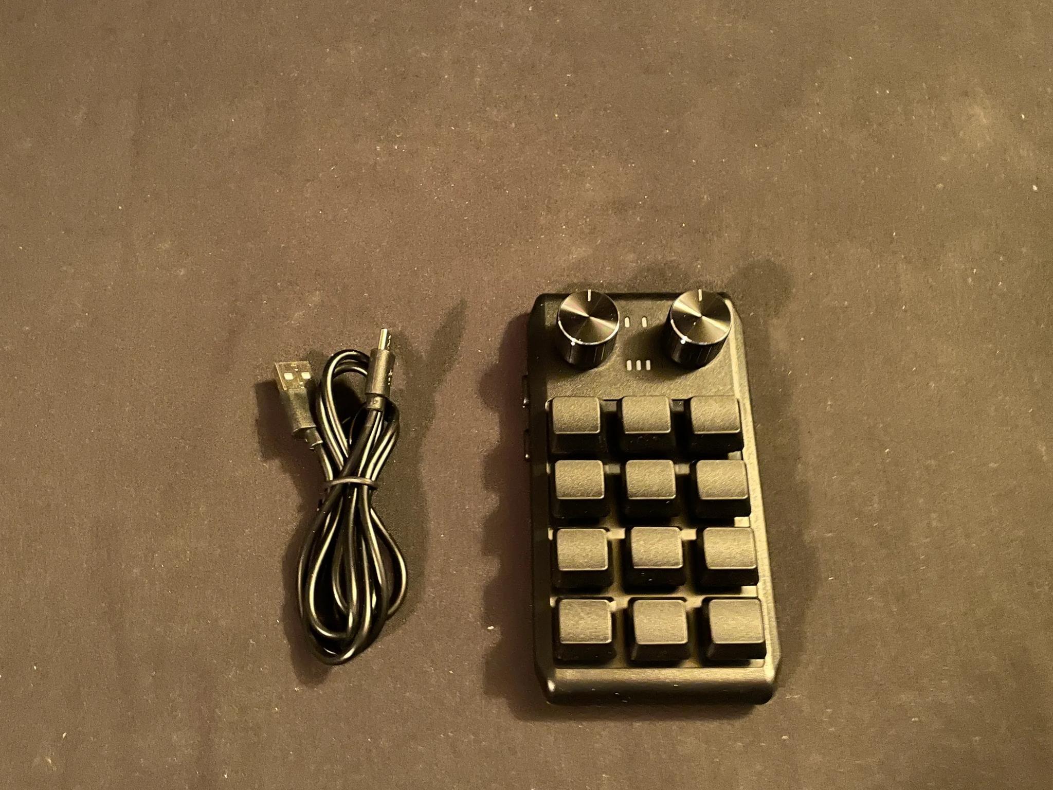 Wireless RGB Bluetooth Macropad With Red Switches