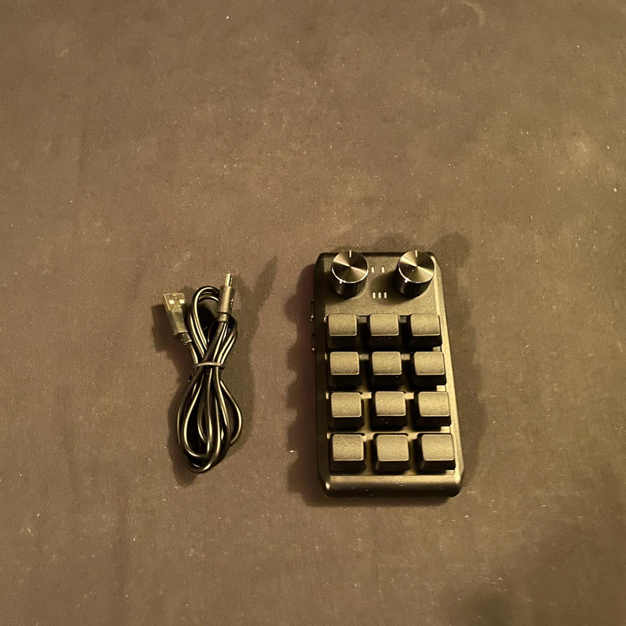 Wireless RGB Bluetooth Macropad With Red Switches