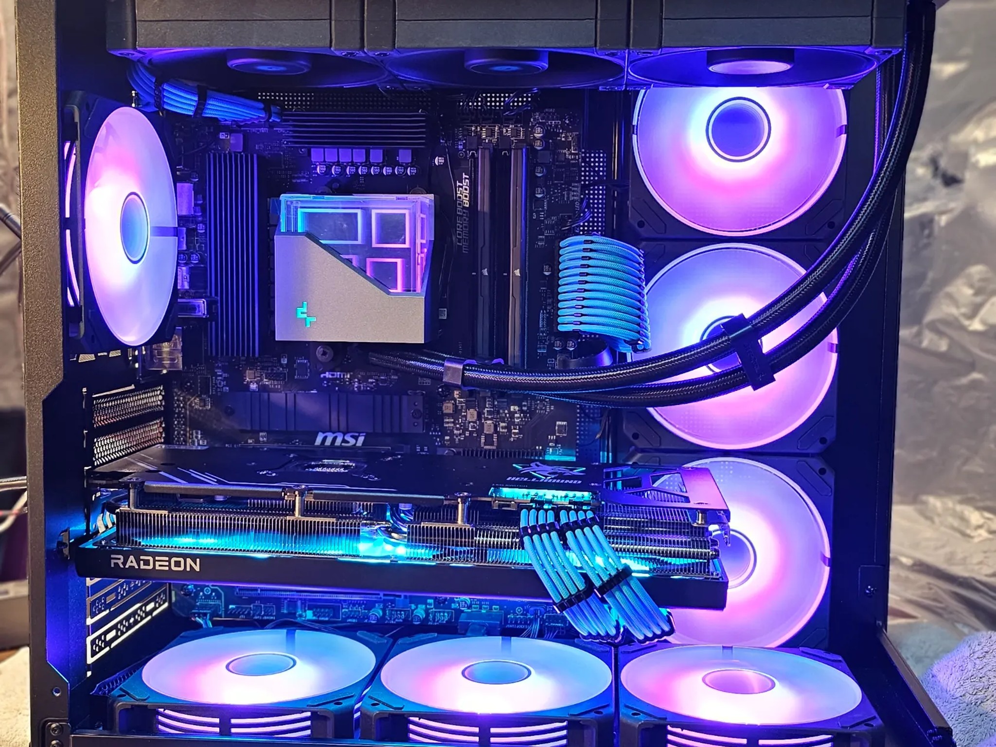 🐺HELLHOUND🐺| 1440P/4K | RX 7800XT | RYZEN 7600X | 32GB DDR5 | GAMING PC - (NEW IN BOX) $1499