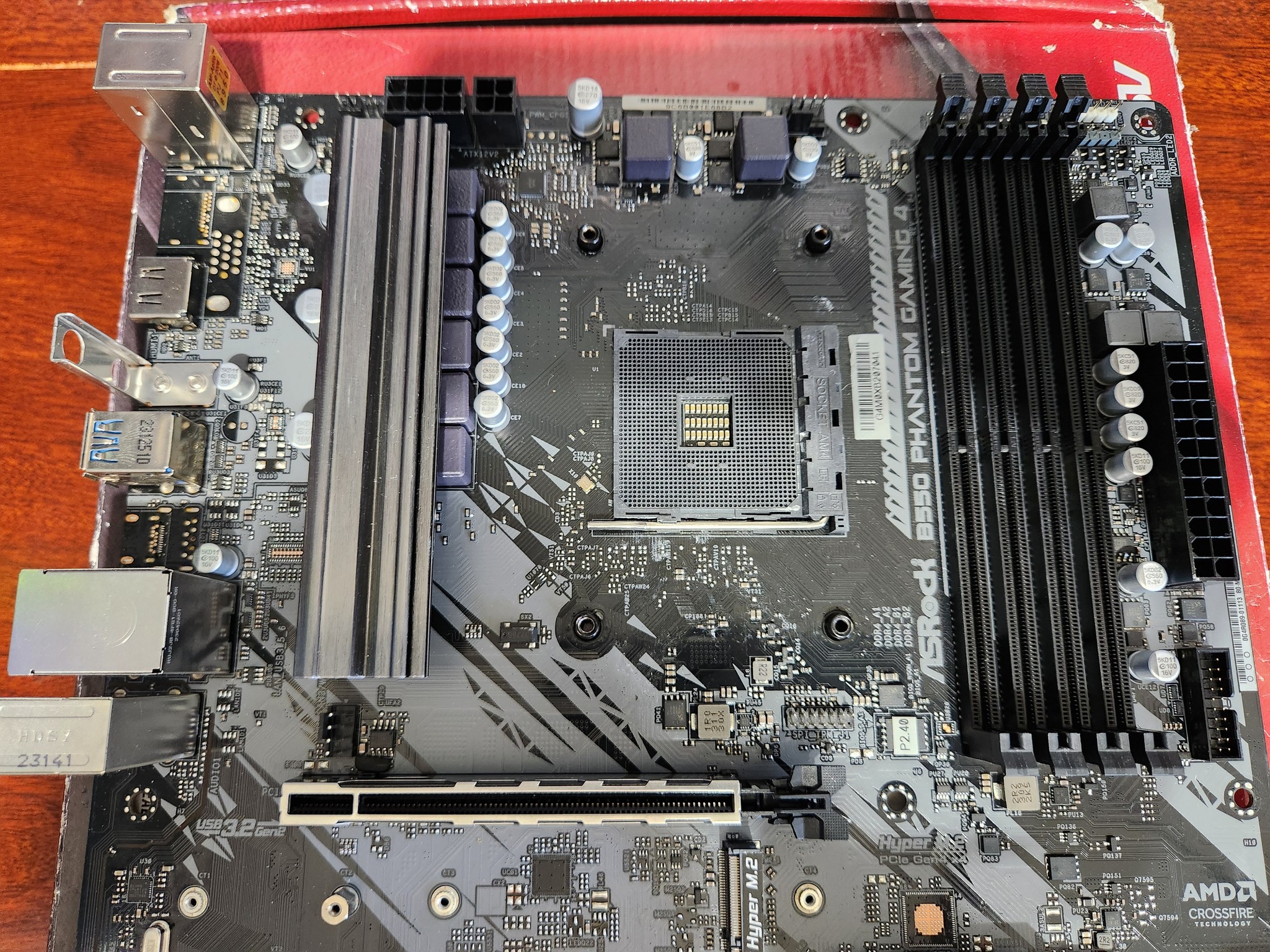 *FOR PARTS* ASRock B550 Phantom Gaming 4/ac AM4 AMD B550 SATA 6Gb/s ATX AMD Motherboard