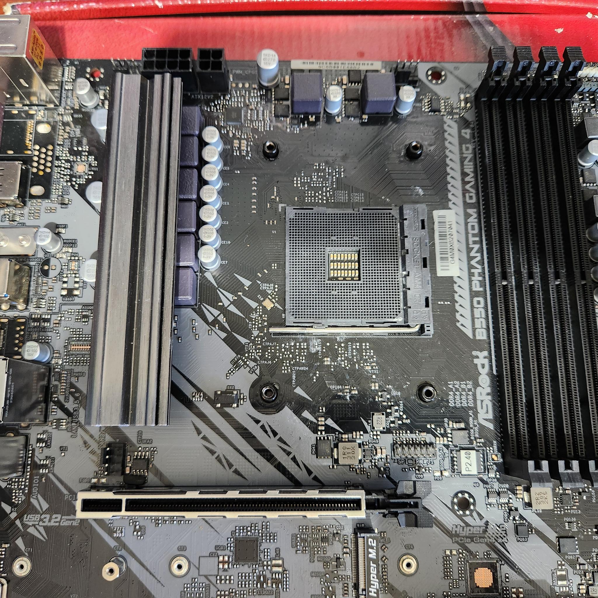 *FOR PARTS* ASRock B550 Phantom Gaming 4/ac AM4 AMD B550 SATA 6Gb/s ATX AMD Motherboard