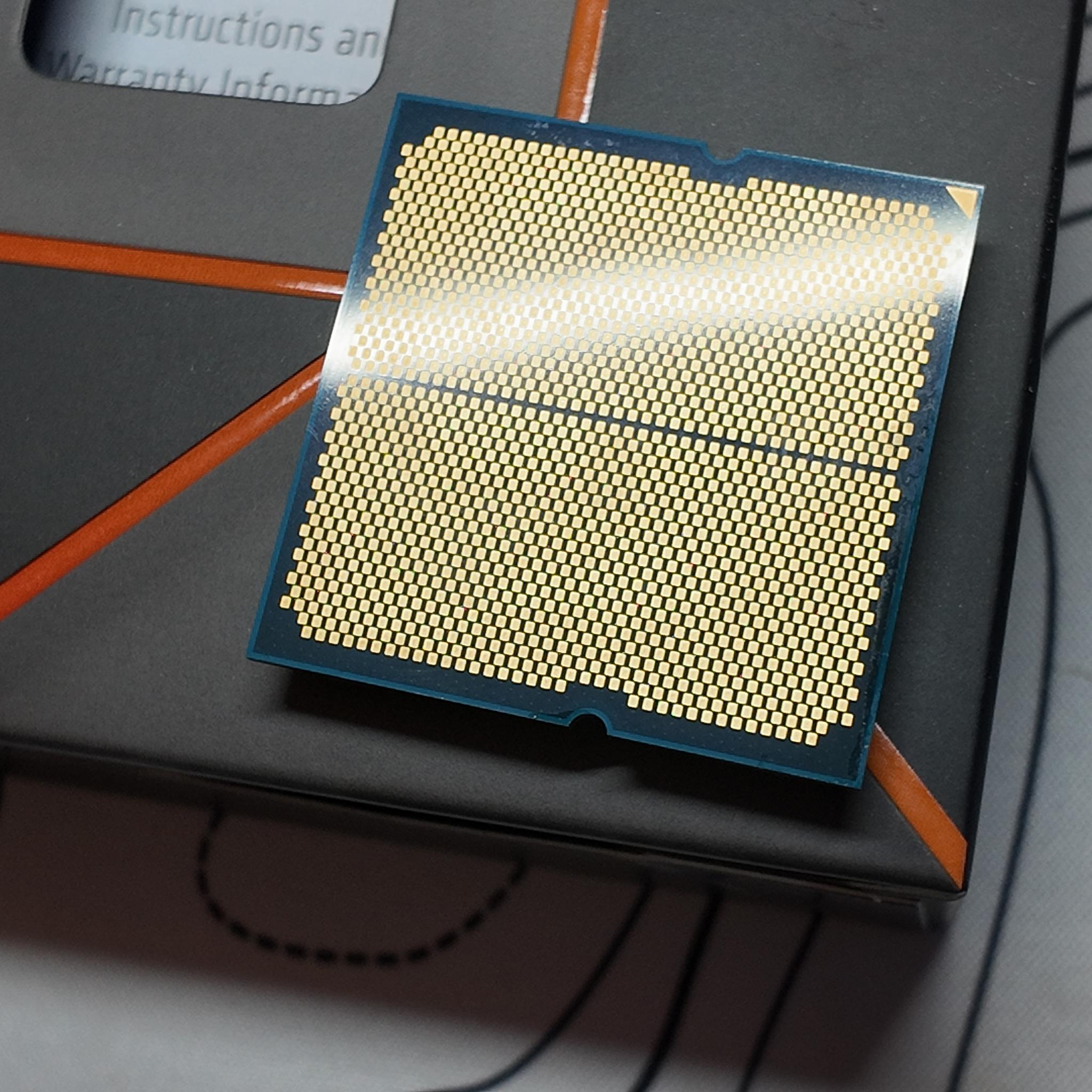 AMD Ryzen 9 9900X