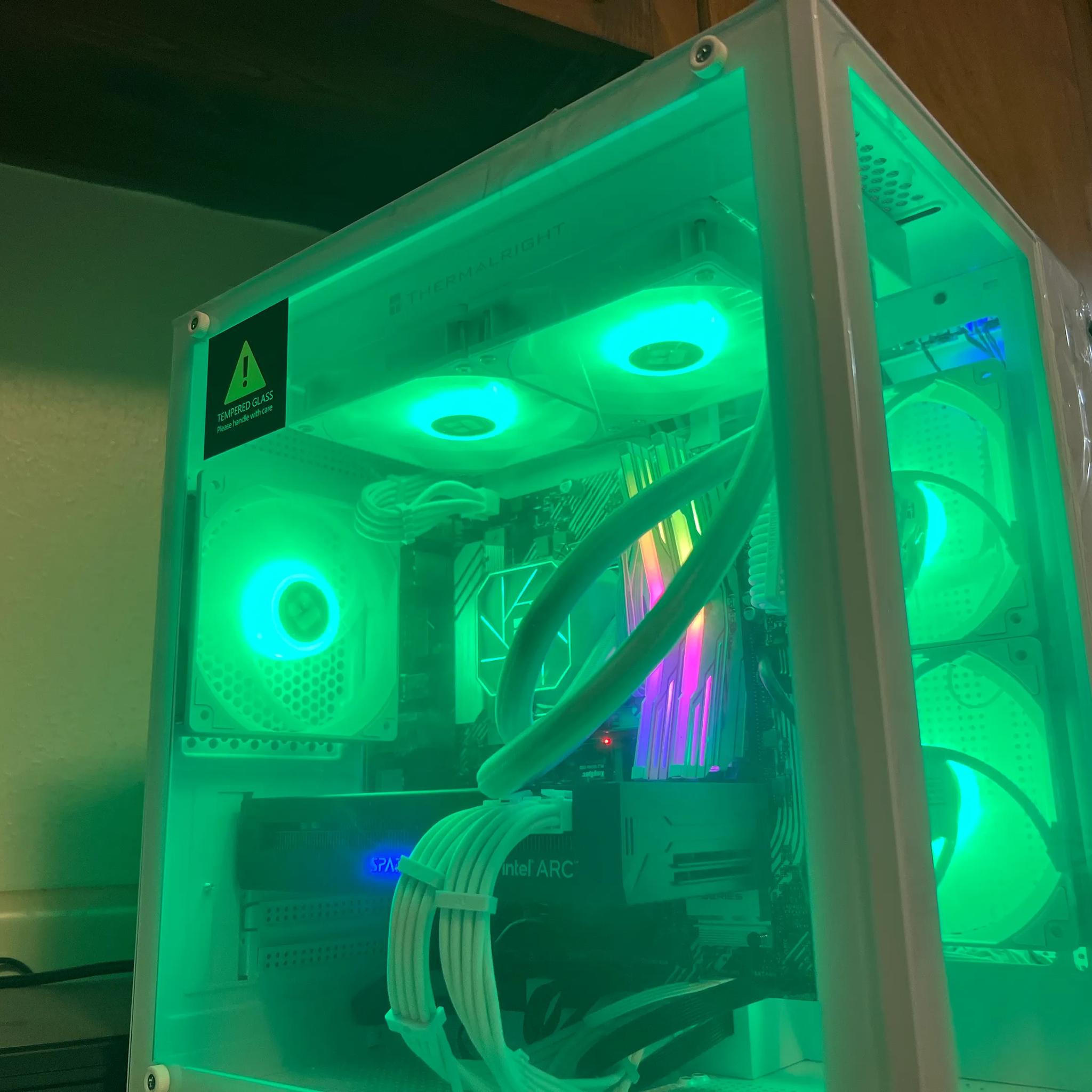 GLACIOUS(i5 10400f, Oloy Warhawk DDR4 16GB, Arc A580, Apevia Galaxy 650w 80+Gold, Thermalright AIO)