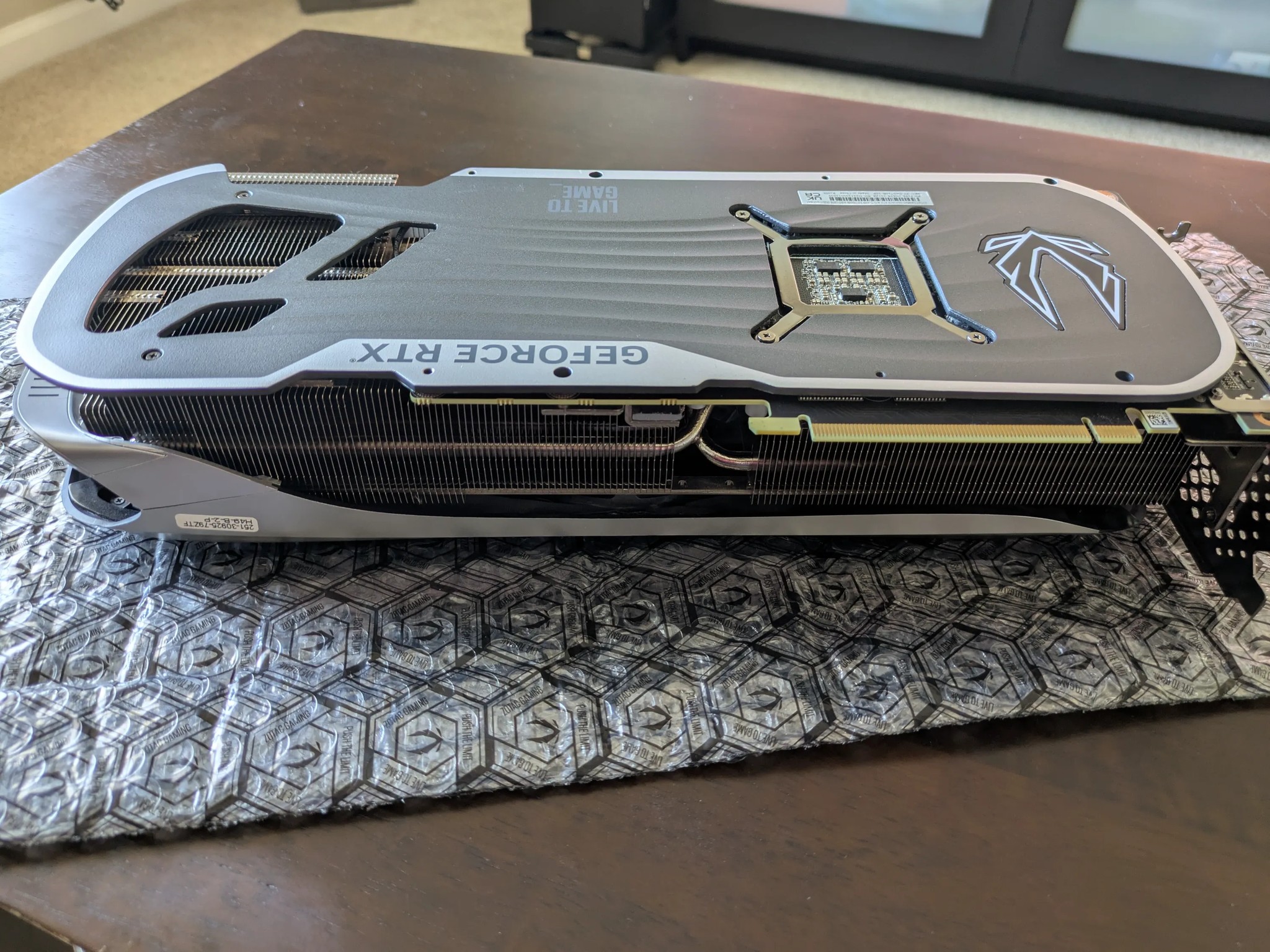 ZOTAC GeForce RTX 4070 Ti AMP Extreme AIRO - ZOTAC's flagship Cooler. Factory OC. DLSS 3 & 4