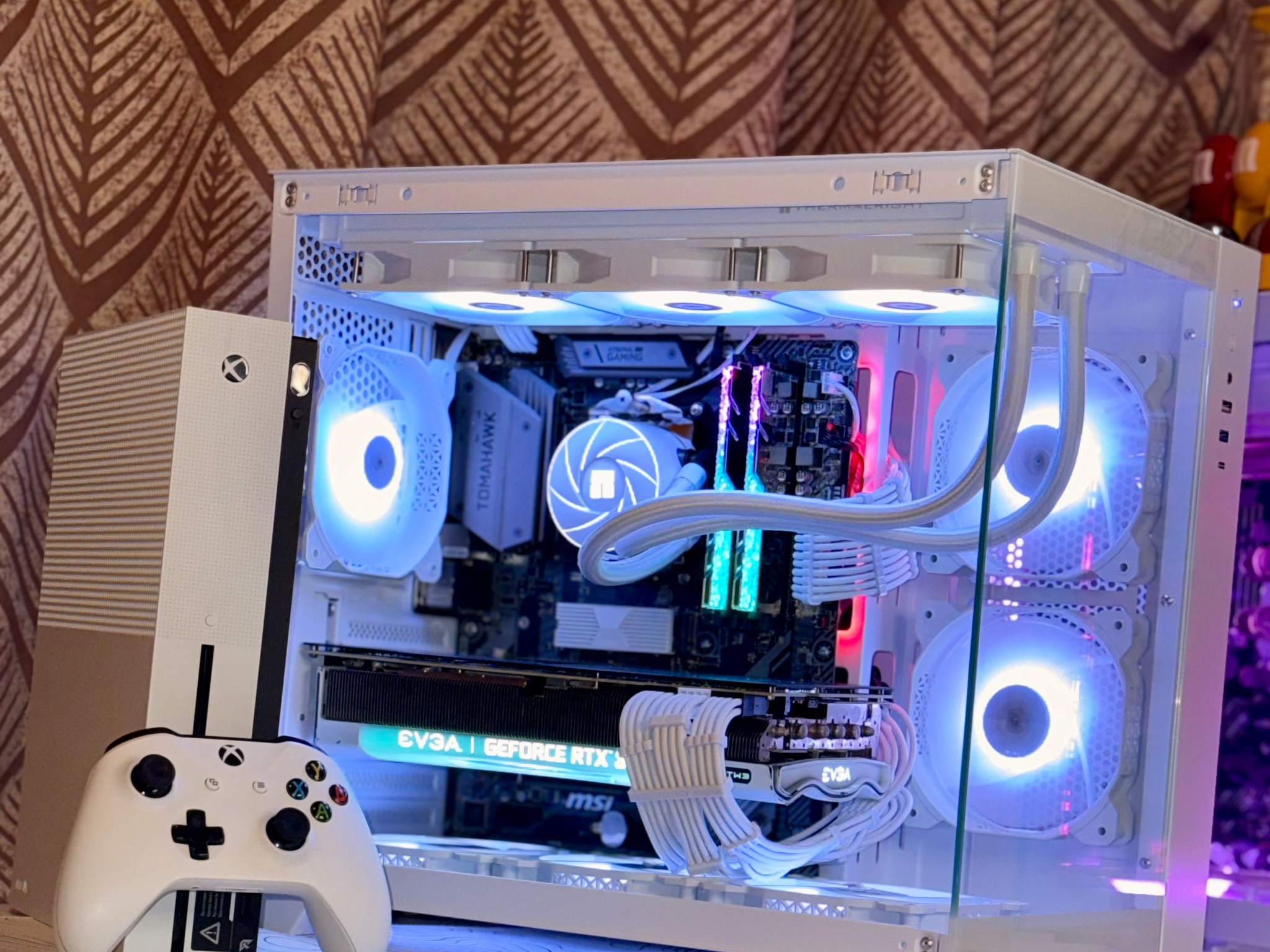 White Ranger Gaming PC | RTX 3080 FTW3 Ultr + Ryzen 7 3700X – (Free Xbox One X)