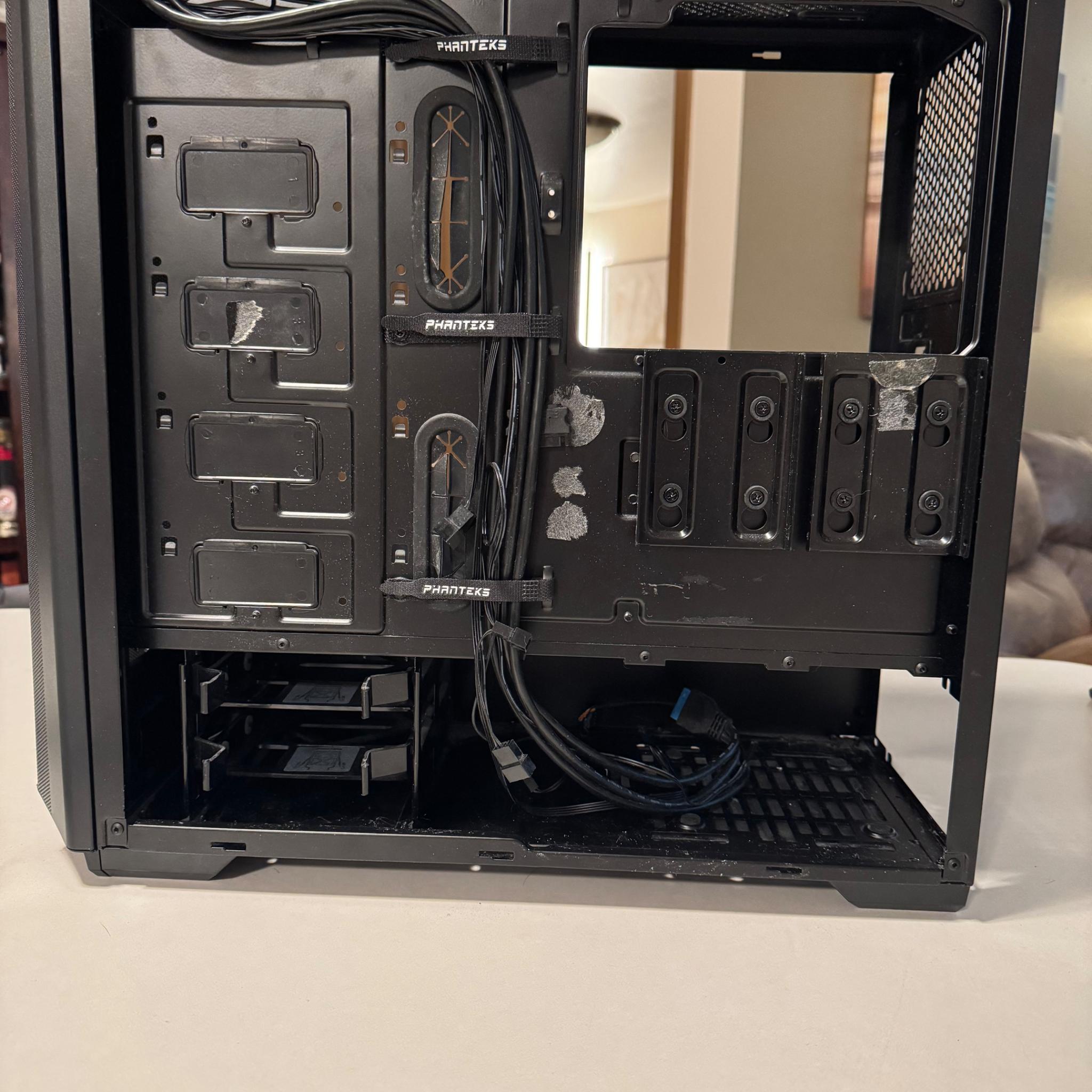 Phanteks Eclipse P400A Mid-Tower PC Case + 3 Corsair LL120 Fans