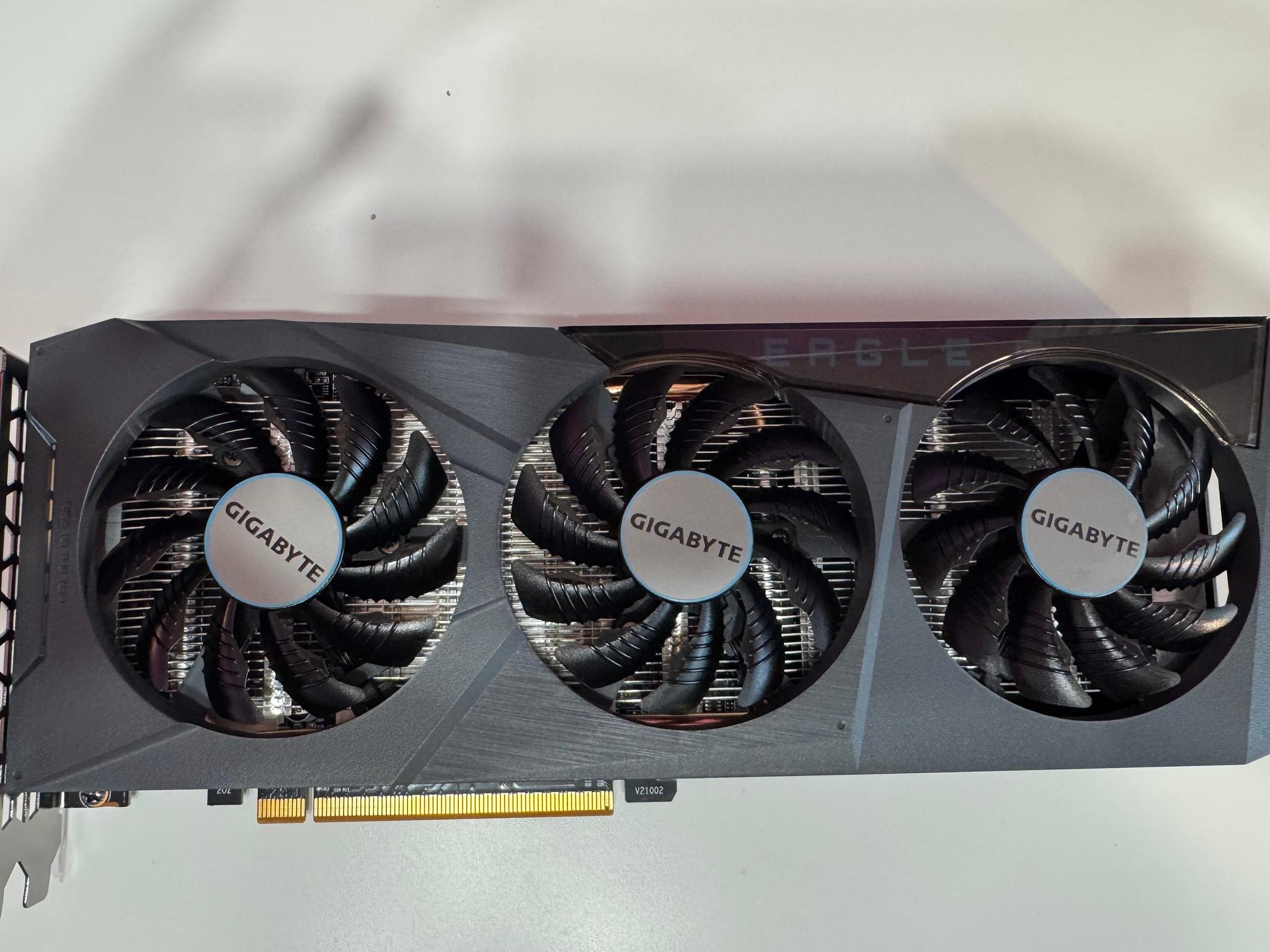 GIGABYTE EAGLE Radeon RX 6600 - Image 2