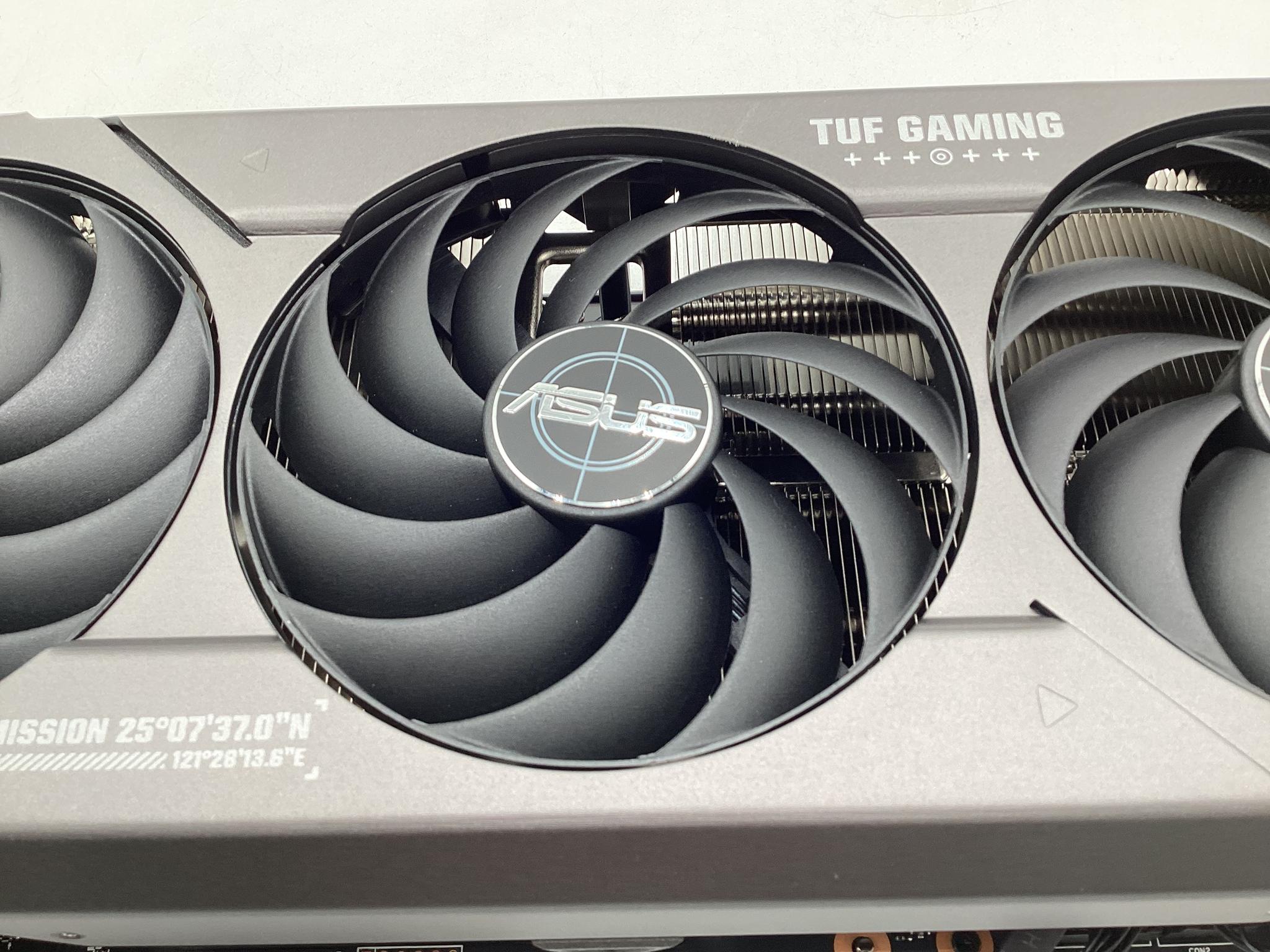 ASUS TUF Gaming Radeon™ RX 7800 XT OC Edition 16GB GDDR6 (PCIe 4.0, 12GB GDDR6, HDMI 2.1