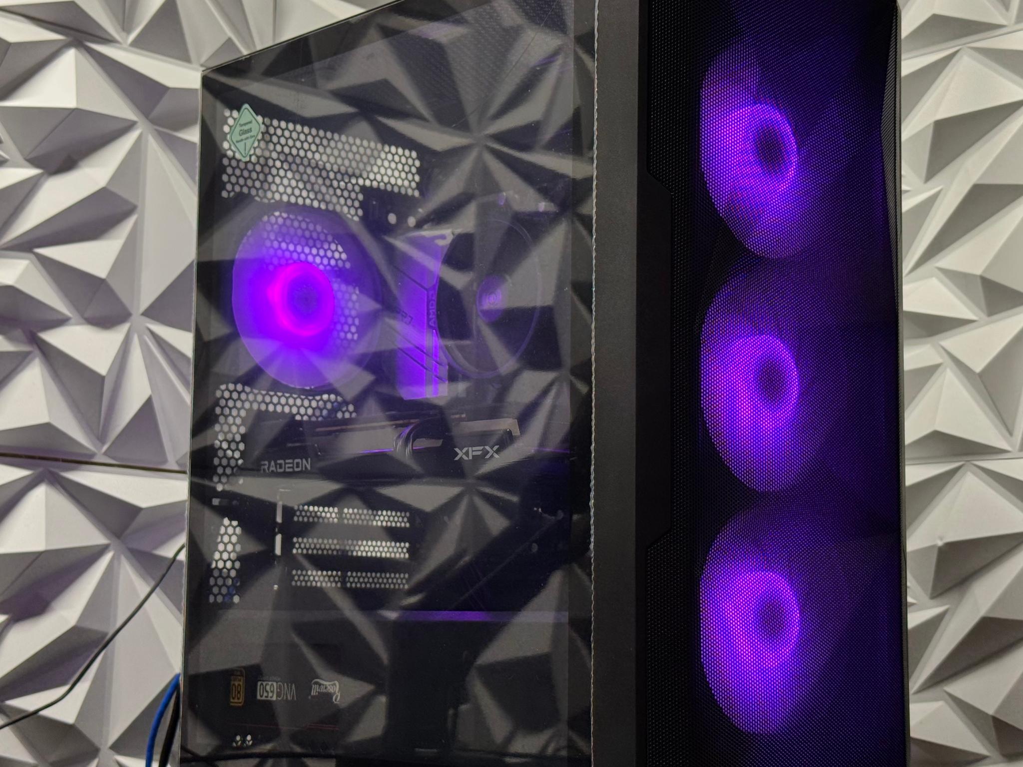 RX 6600 / Ryzen 5 5500 / 16GB DDR4 RAM / 512GB SSD / Gaming pc