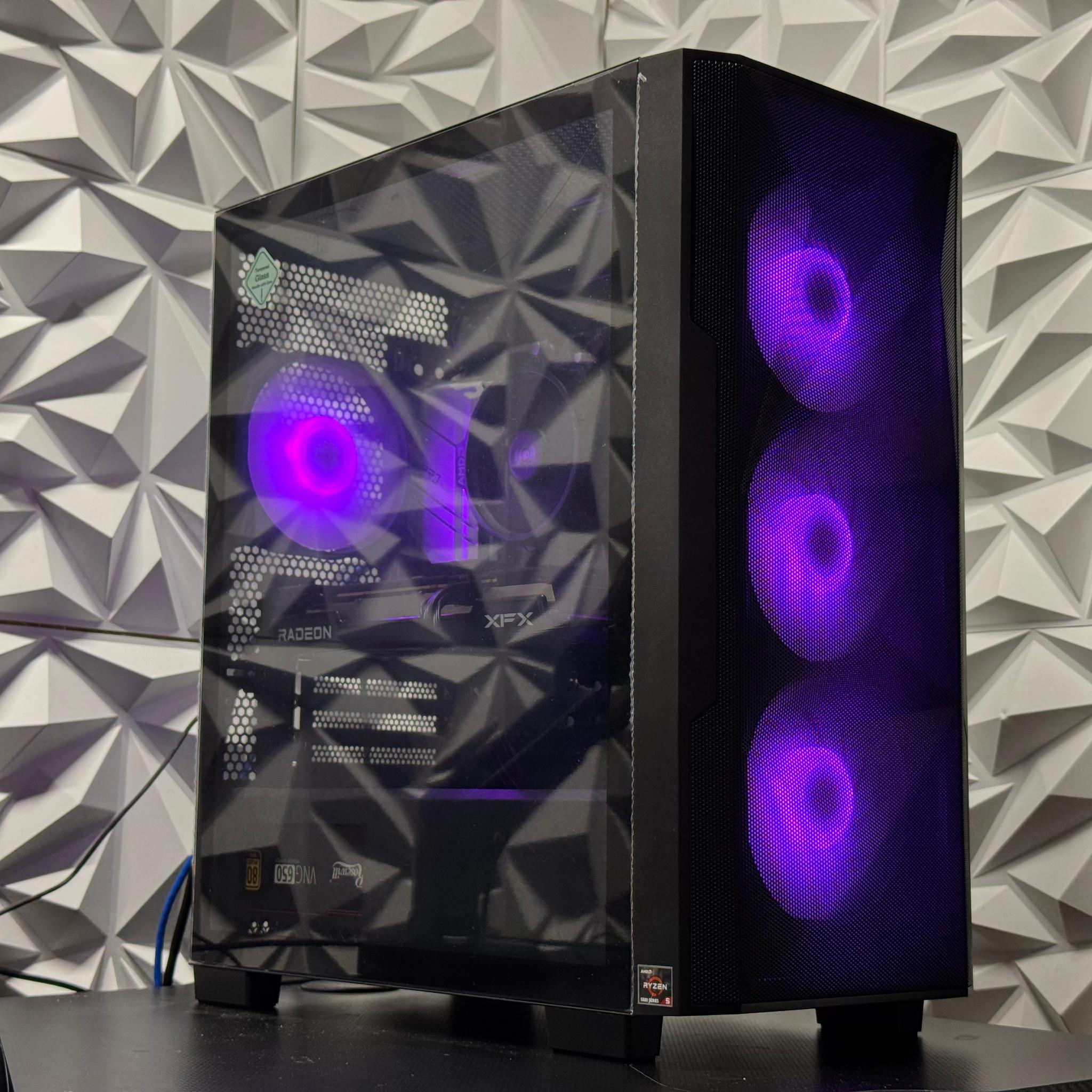 RX 6600 / Ryzen 5 5500 / 16GB DDR4 RAM / 512GB SSD / Gaming pc