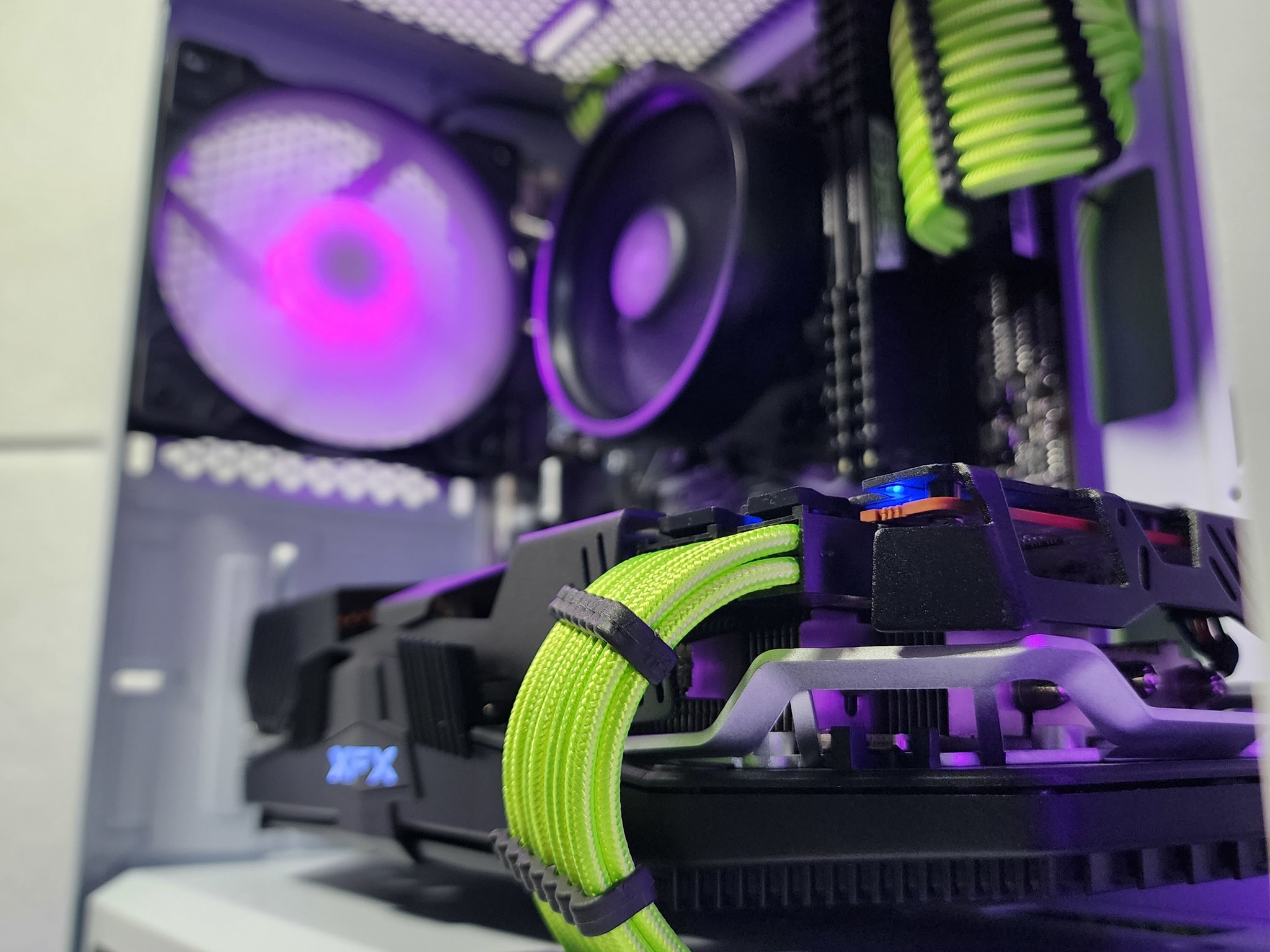 💚💜RX 5700XT | Ryzen 5 5600G | 16GB 3200MHz | 1TB M.2 NVMe