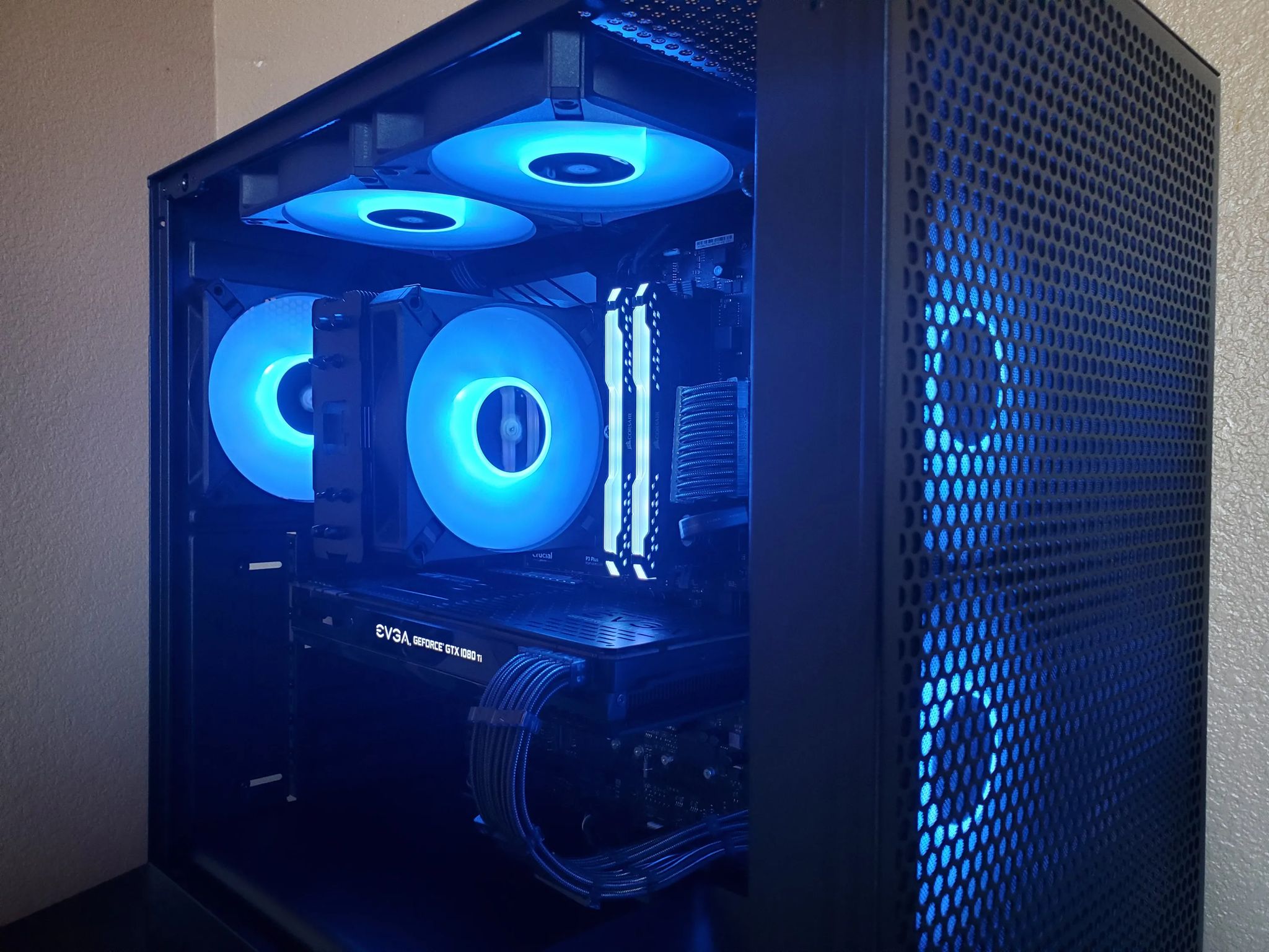 Ryzen 5 5600X | GTX 1080Ti 11GB | 16GB RAM | 1TB M.2 SSD