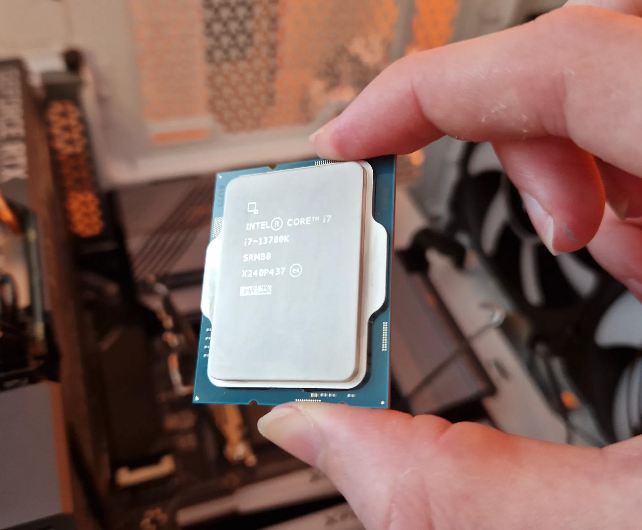 Intel Core i7-13700K Processor (5.4 GHz, 16 Cores, LGA 1700) noBox - BX8071513700K