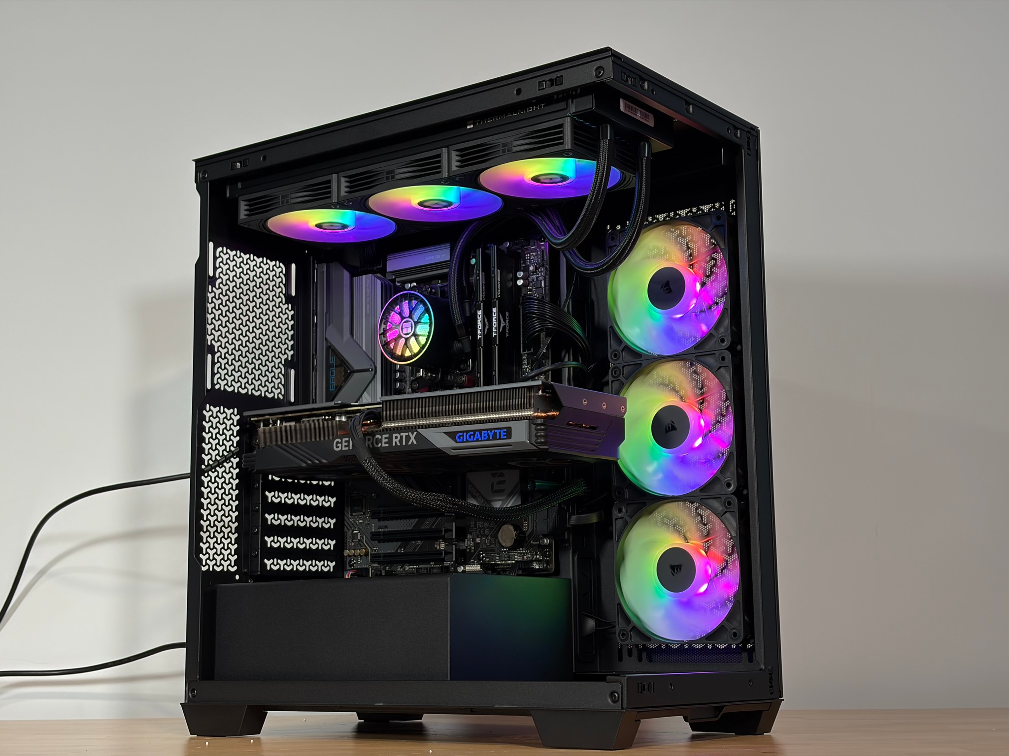 RTX 4070ti Ryzen 5 7600x3d Gaming PC