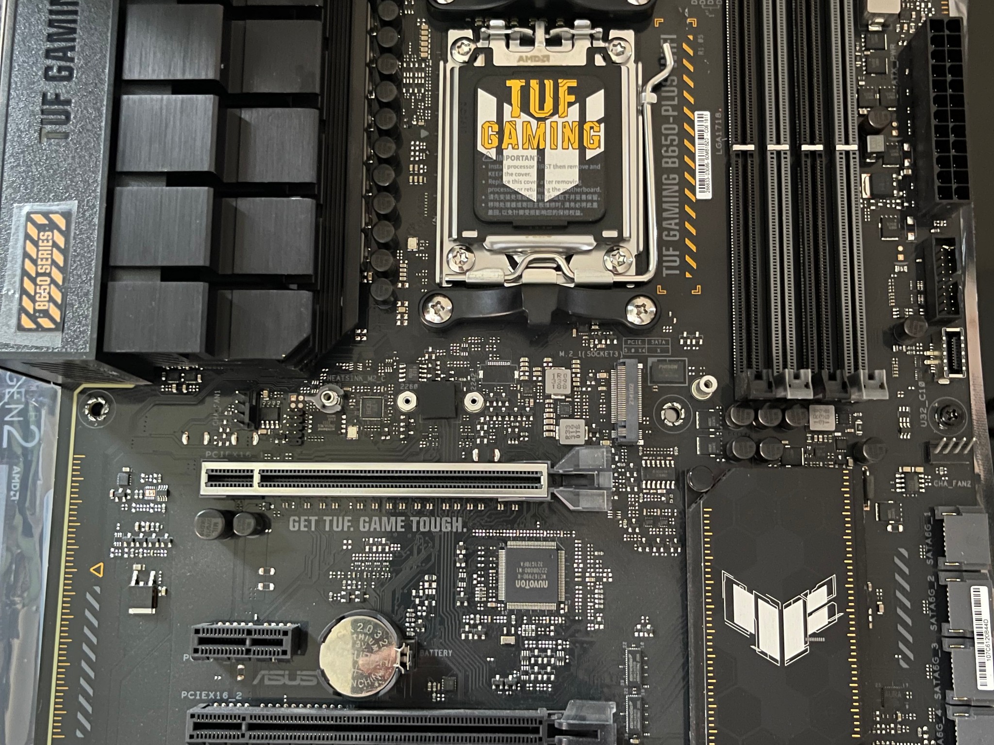 TUF GAMING B650 Plus Wifi  ( Missing Antenna)