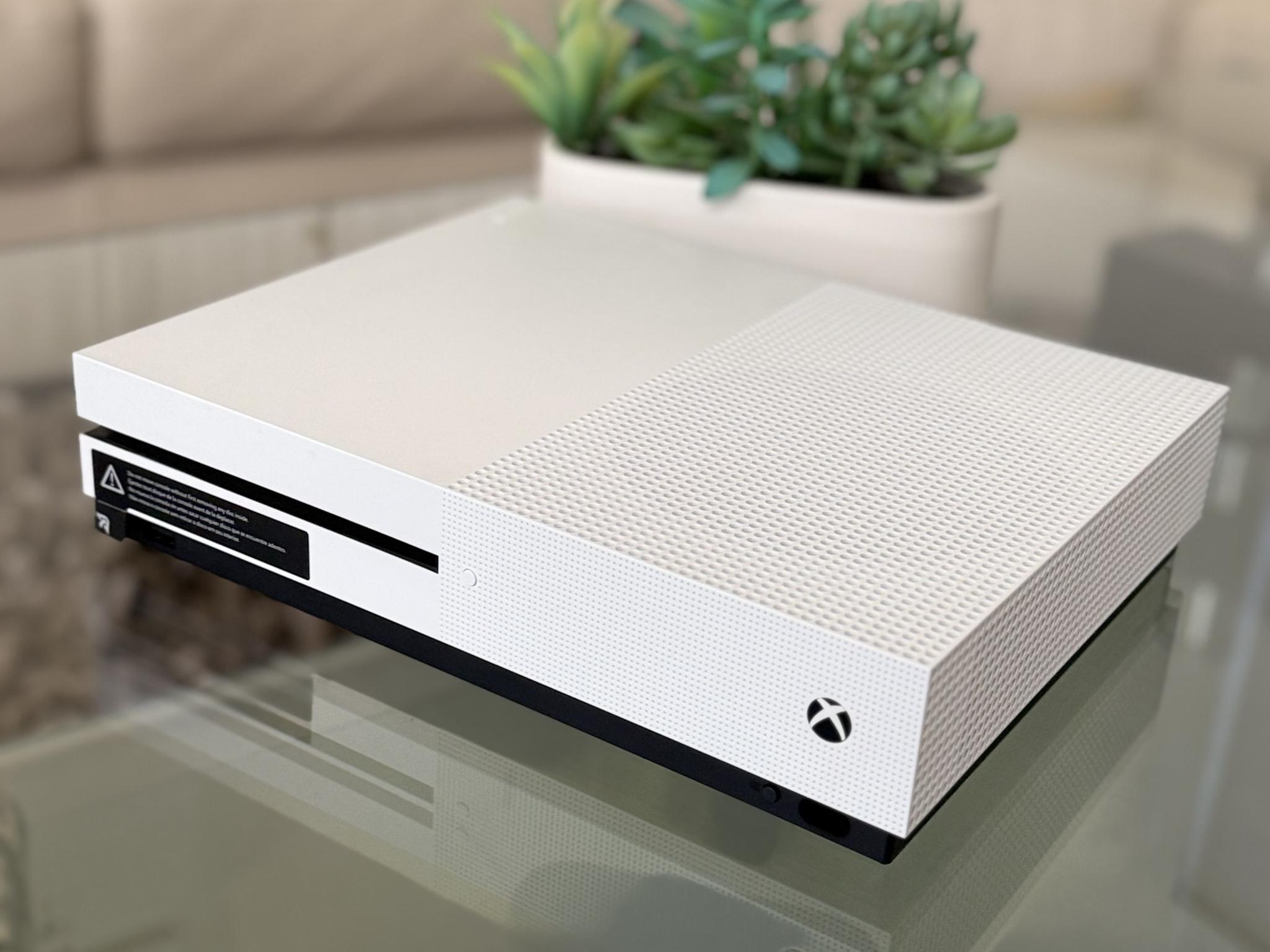 Great Deal! XBOX ONE S 1TB ALMOST NEW!