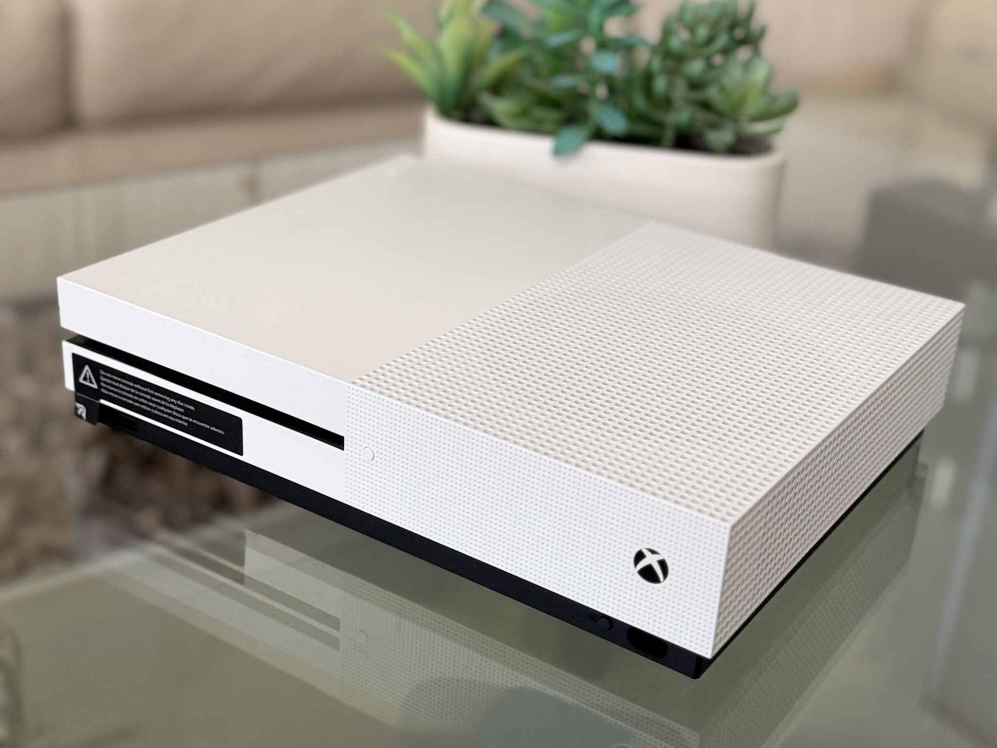 Great Deal! XBOX ONE S 1TB ALMOST NEW!