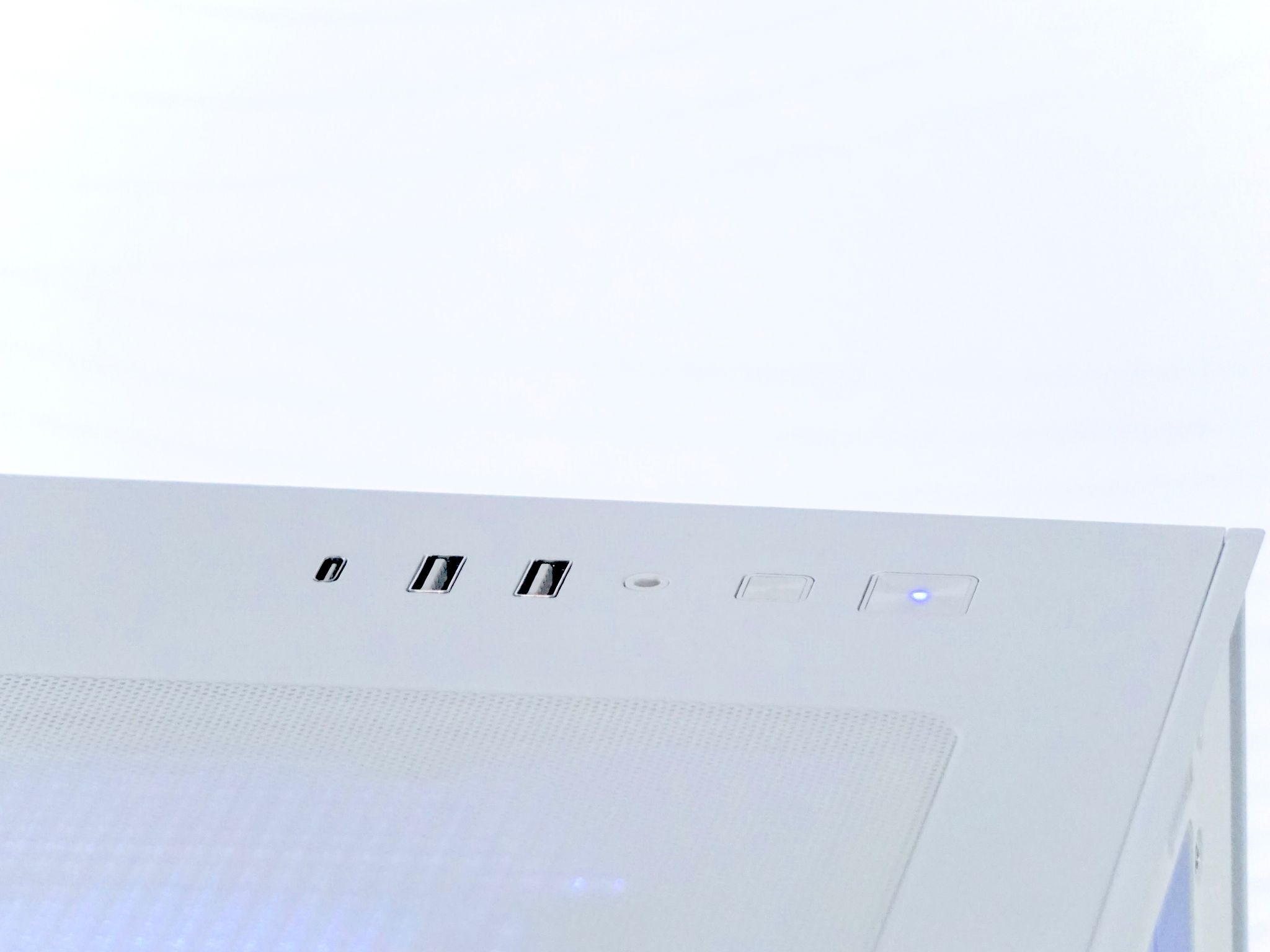 FINAL! | RTX 2070 8GB | Ryzen 5 3600 | 16GB | 512GB NVMe | Clean White Build| $550