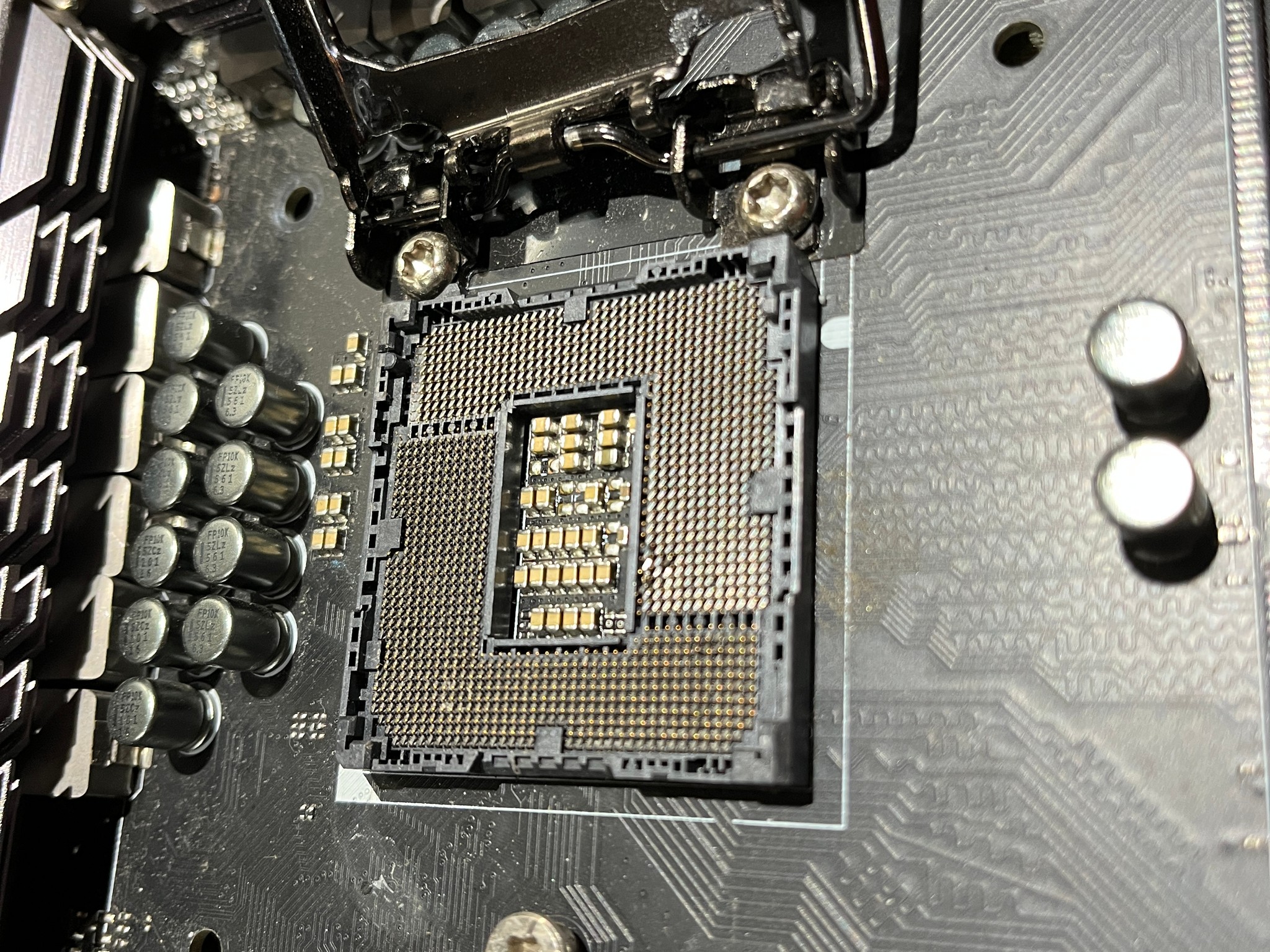 ASUS MAXIMUS VIII HERO LGA 1151 Motherboard – Parts / Not Working – Bent Pins