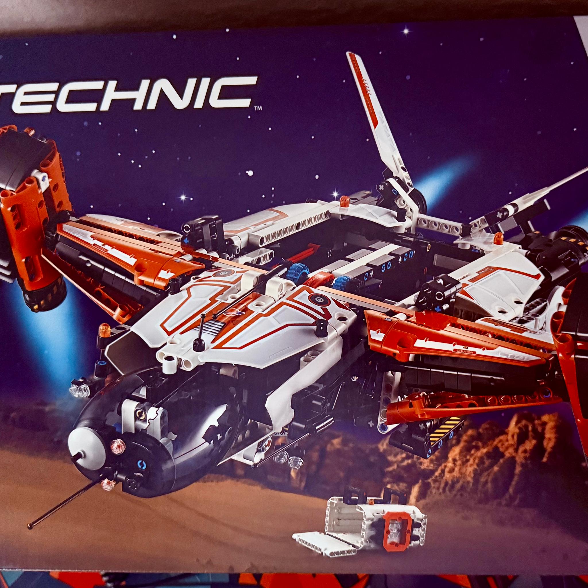 Heavy Cargo Spaceship LT81 | LEGO Set #42181