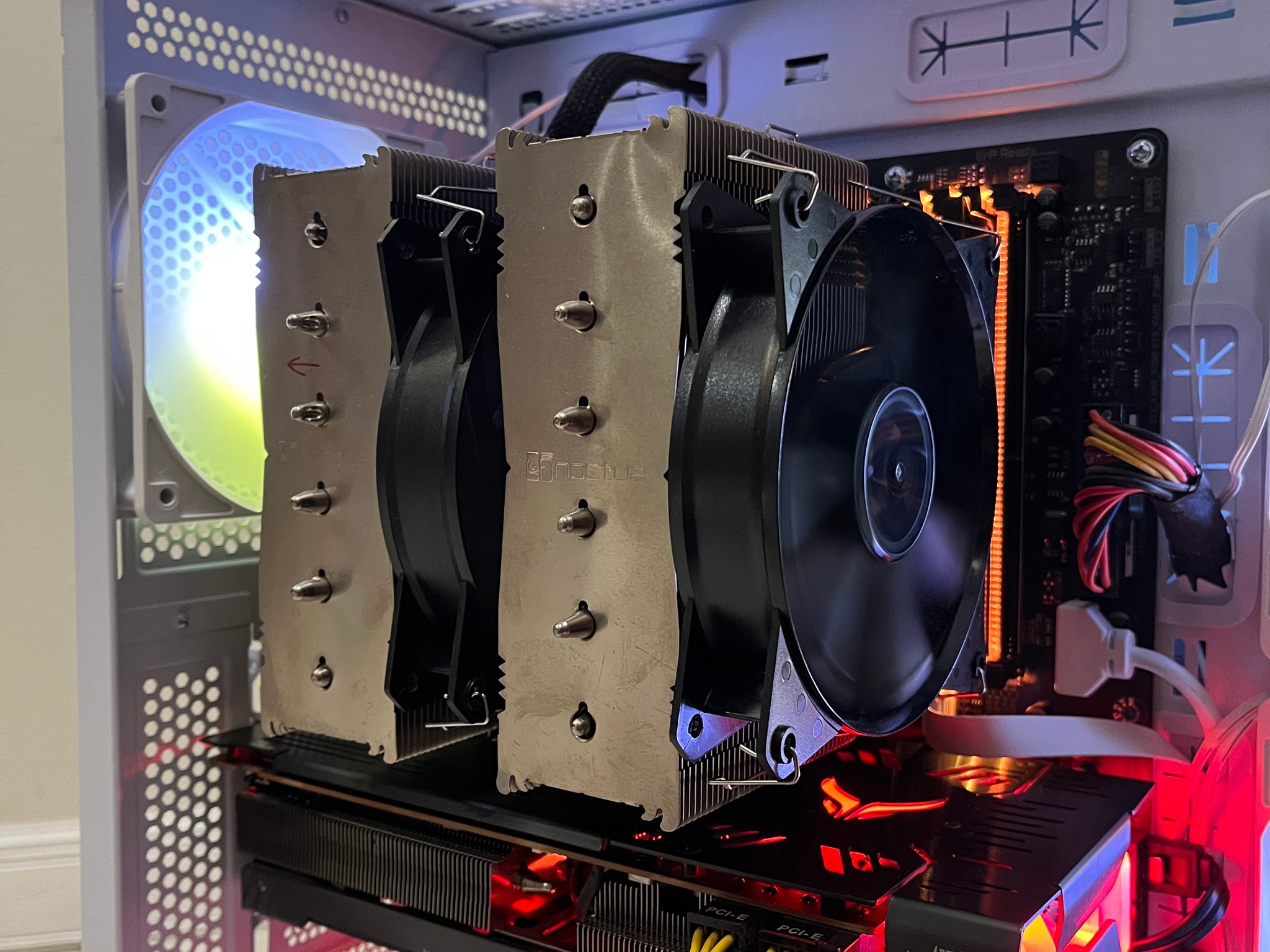 AMD RX 6600 XT, Intel Core i7-8700k, 16GB RAM, 1TB SSD, High FPS