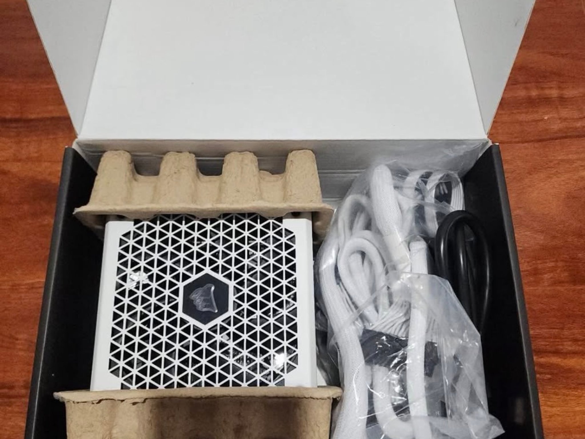 CORSAIR RM Series 750 Watt