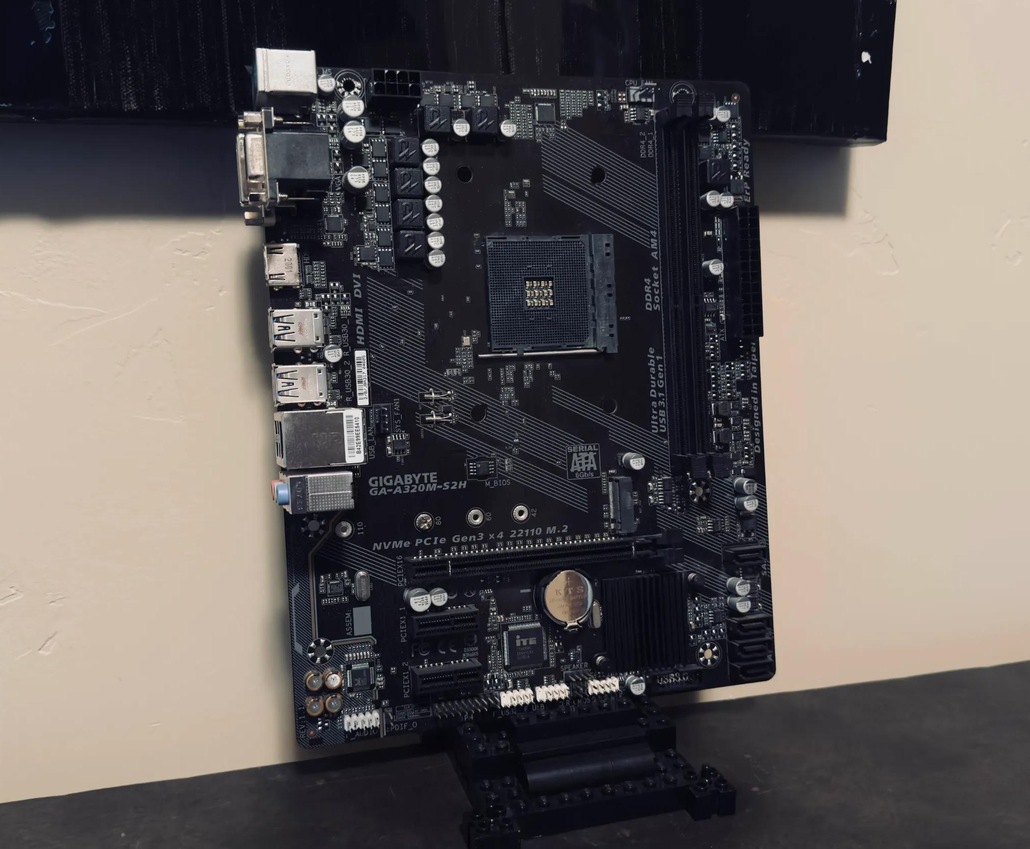 Gigabyte A320M-S2H Micro-ATX AM4 Motherboard