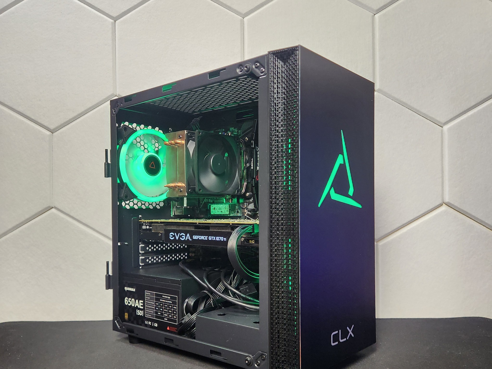 GTX 1070TI | Ryzen 5 3500X | 16GB DDR4 | 512GB SSD | Windows 11