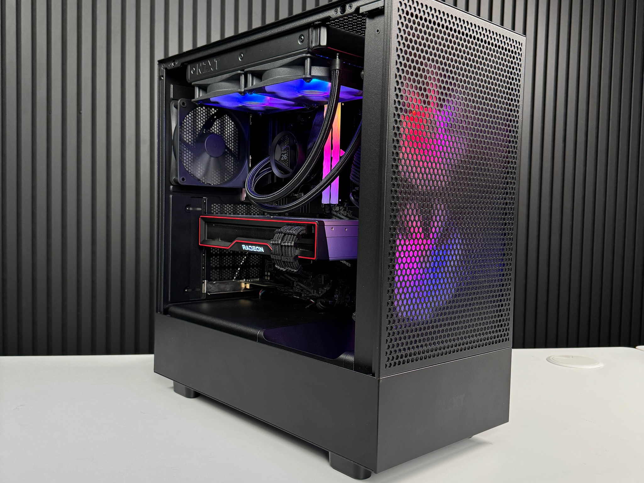 Amazing Value 1440P Gaming/Streaming PC (Ryzen 7 5800X, RX 6800 XT, 2TB M2 SSD)