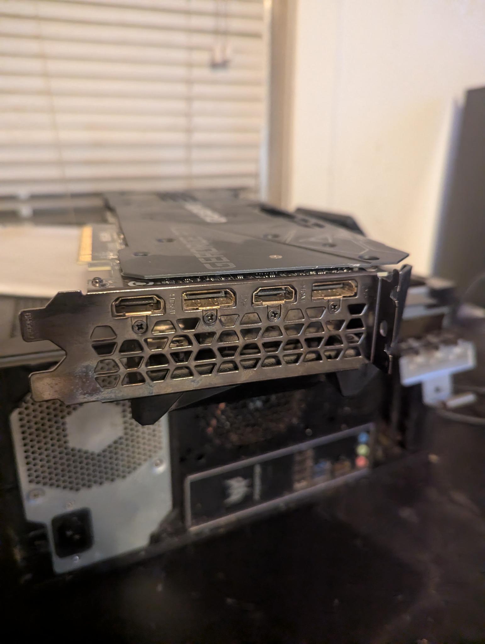 Gigabyte RTX 3070 Ti Gaming OC 8G Rev. 1.0 — FOR PARTS / NOT WORKING / NO POST