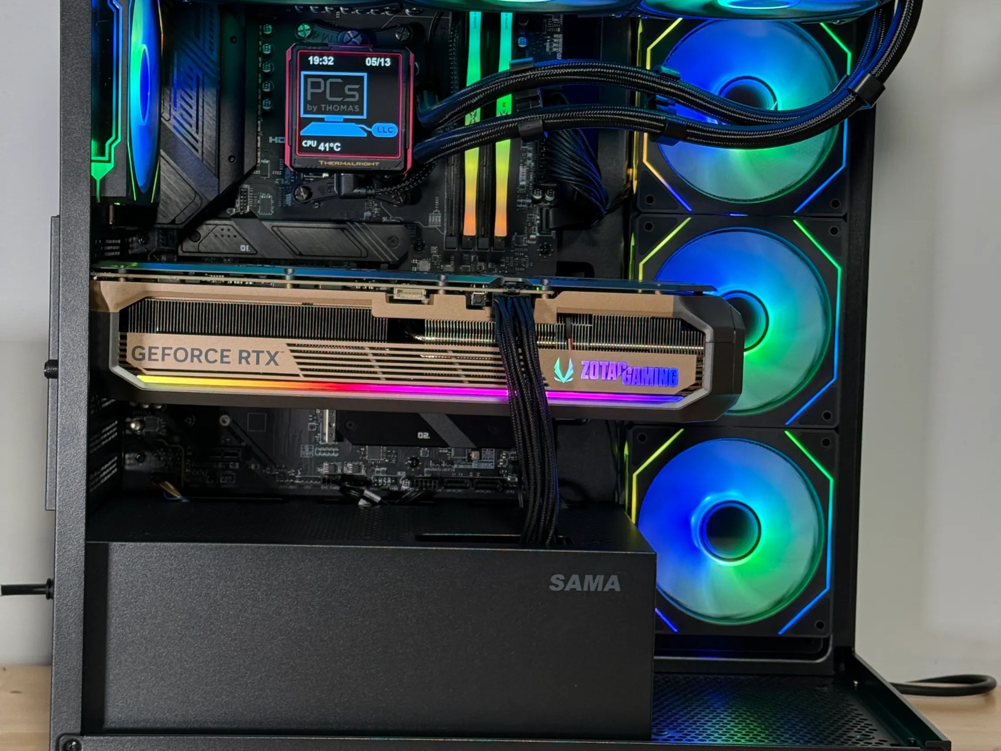 RTX 5090 Flagship Gaming PC 9800x3d 64gb DDR5 4TB NVME SSD