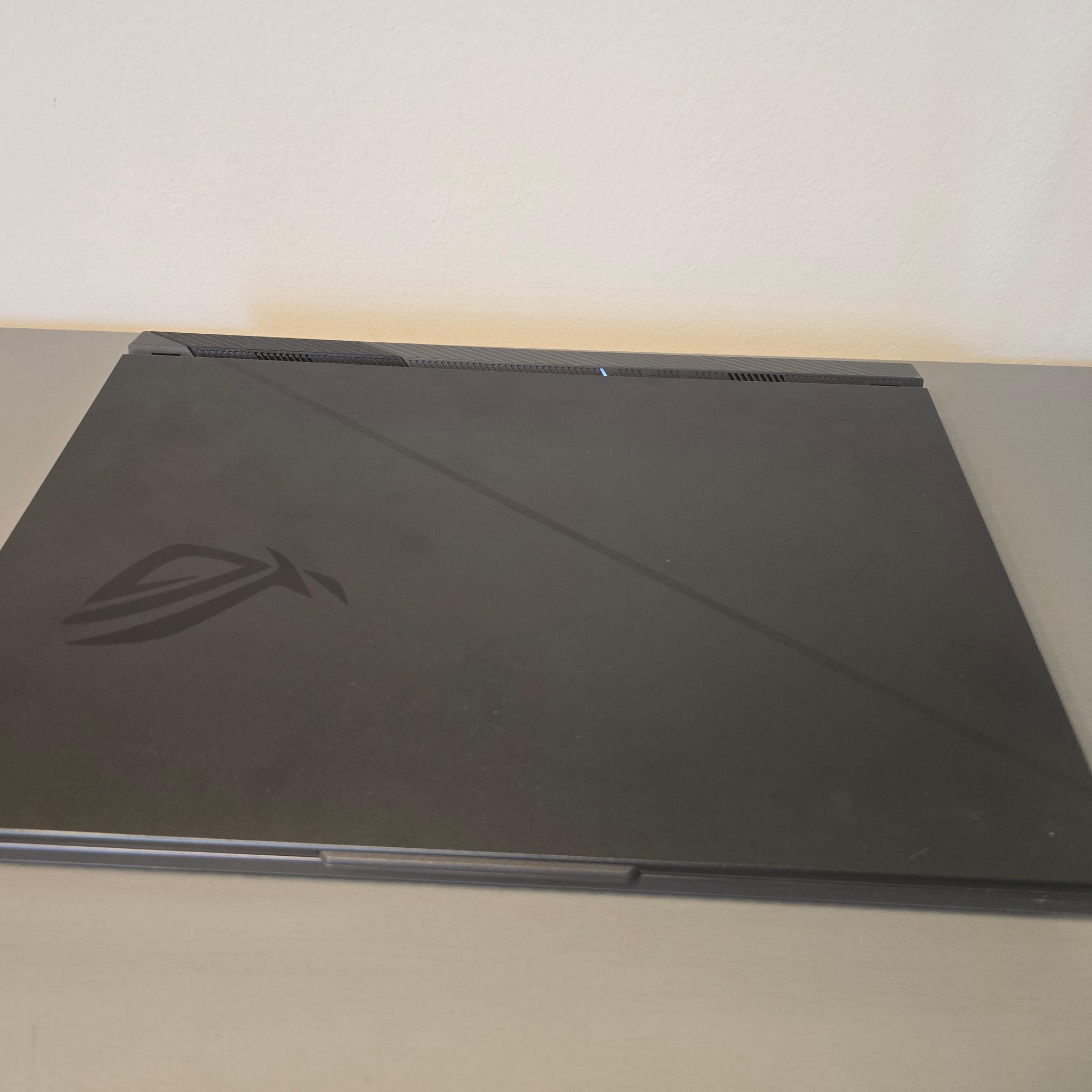 ASUS ROG Strix G16 i9-14900HX RTX 4070 32GB RAM 1TB SSD QHD+ 240Hz Win 11 Pro -Excellent