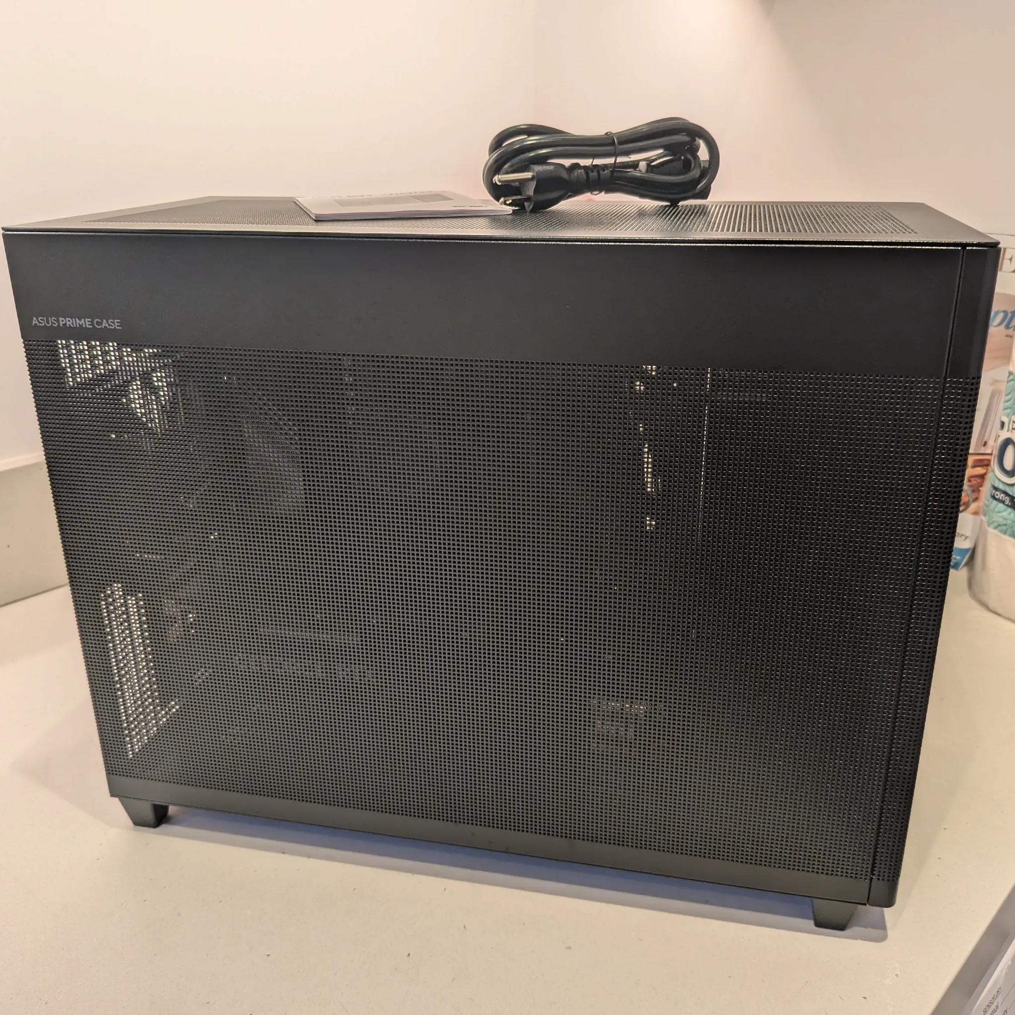 Blackout Liquid Cooled Gaming PC - Ryzen 7600X3D, RTX 4070, 32 GB DDR5, 2 TB