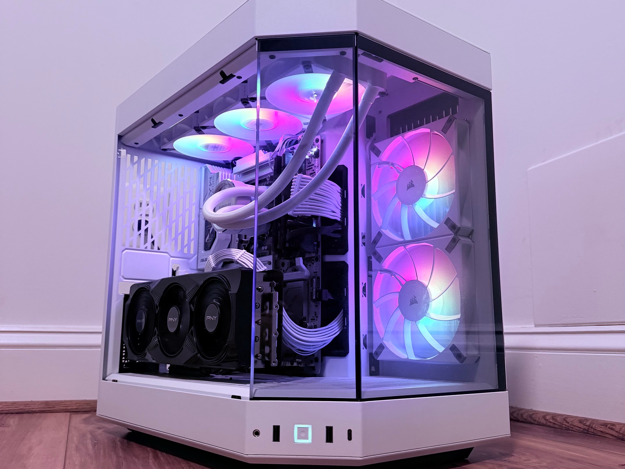 ⚪️"Aurora Prism"⚪️| 1440p/4k Gaming | RTX 5070 Ti | Ultra 7 265k | 32B Ram | 2tb Storage | WiFi