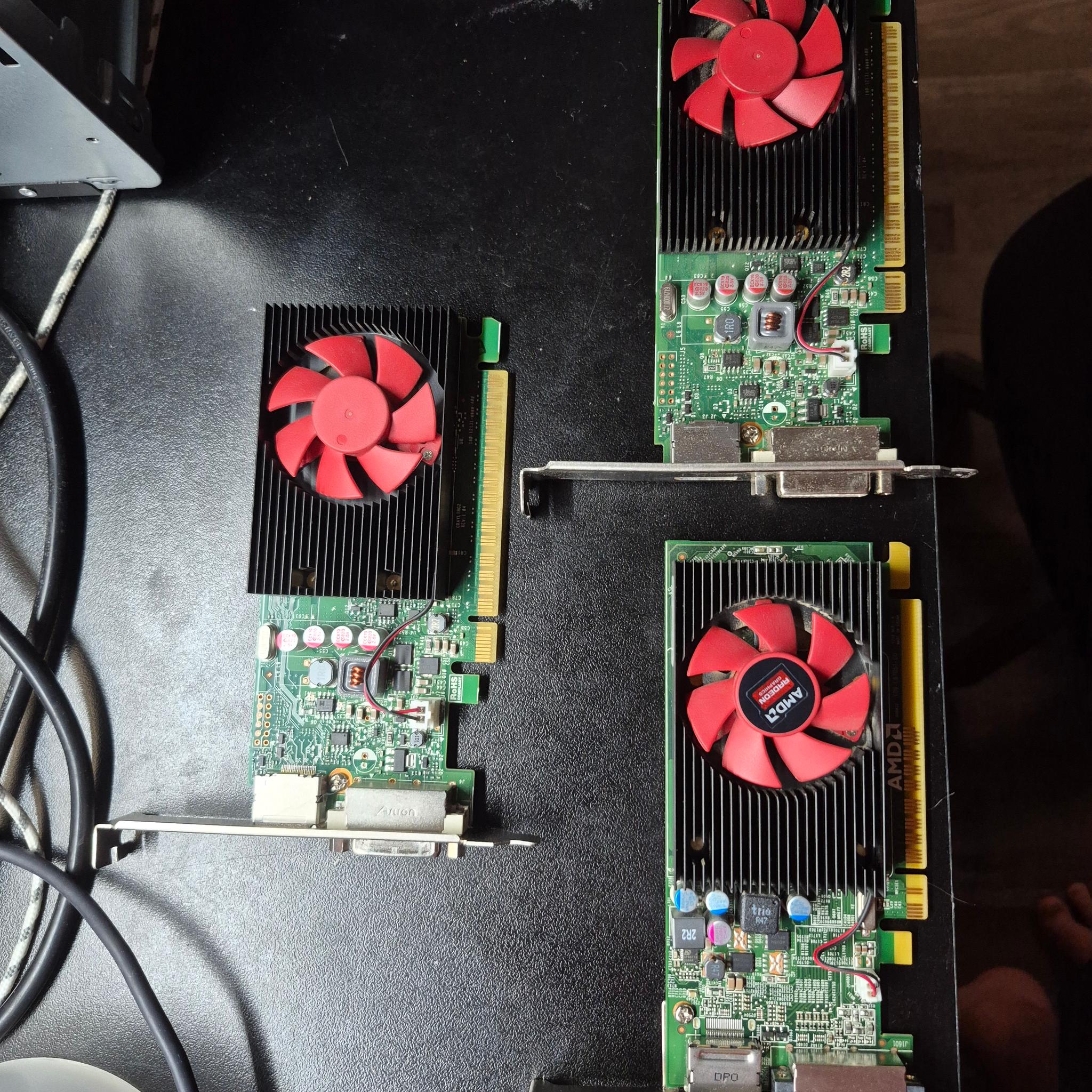 Lot of 3 Display Adapters: 2x GT 730 + 1x R5 340X