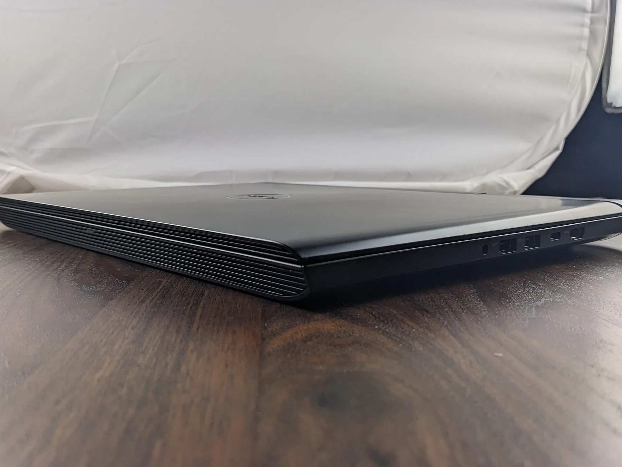Dell G7 15.6" GTX 1060 MaxQ i7-8750H 16GB 2666mhz 1TBNVMe. Gaming Laptop