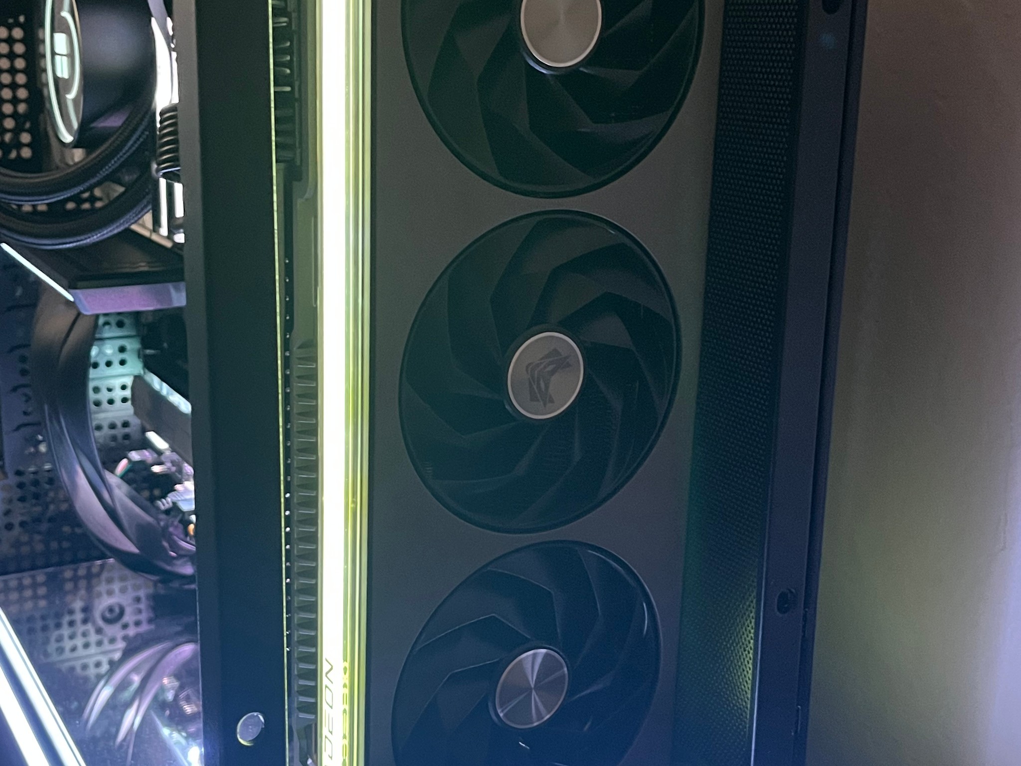 SAPPHIRE NITRO+ Radeon RX 7900 XTX
