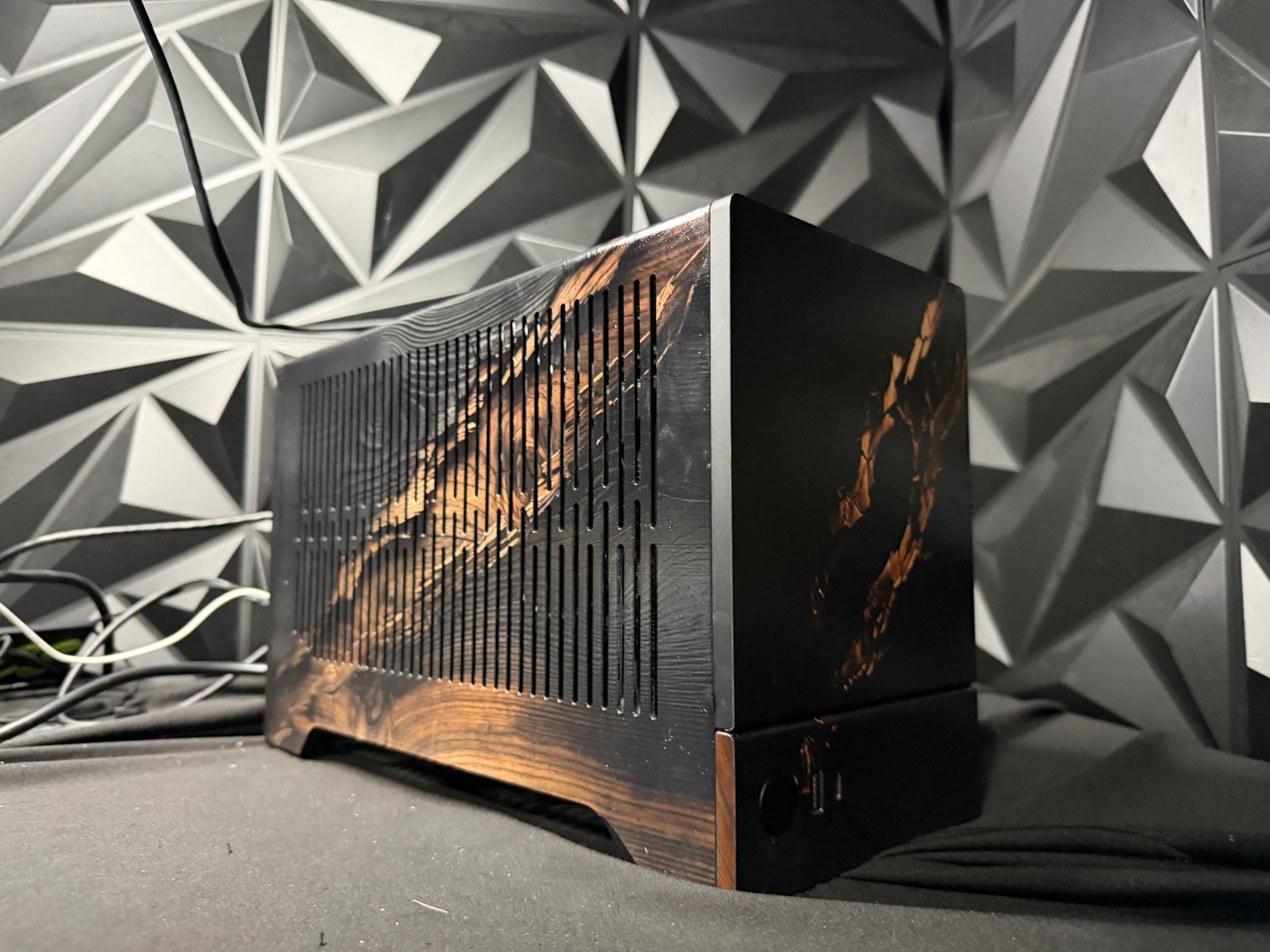 🌙🌲 MIDNIGHT OAK 🌲🌙 Ryzen 7 7700X| RTX 5070| 32 GB DDR5| 2 TB Nvme | 850W Gold PSU