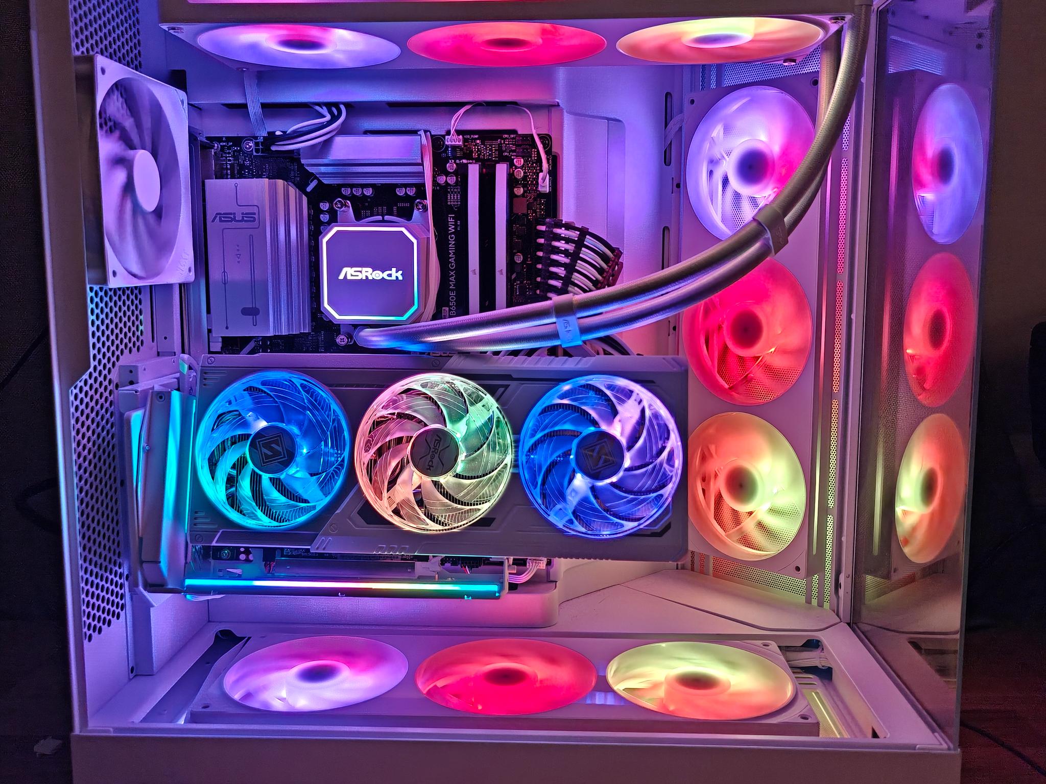 High-End White & Black Gaming PC — RX 9070 XT / Ryzen 7 7800X3D