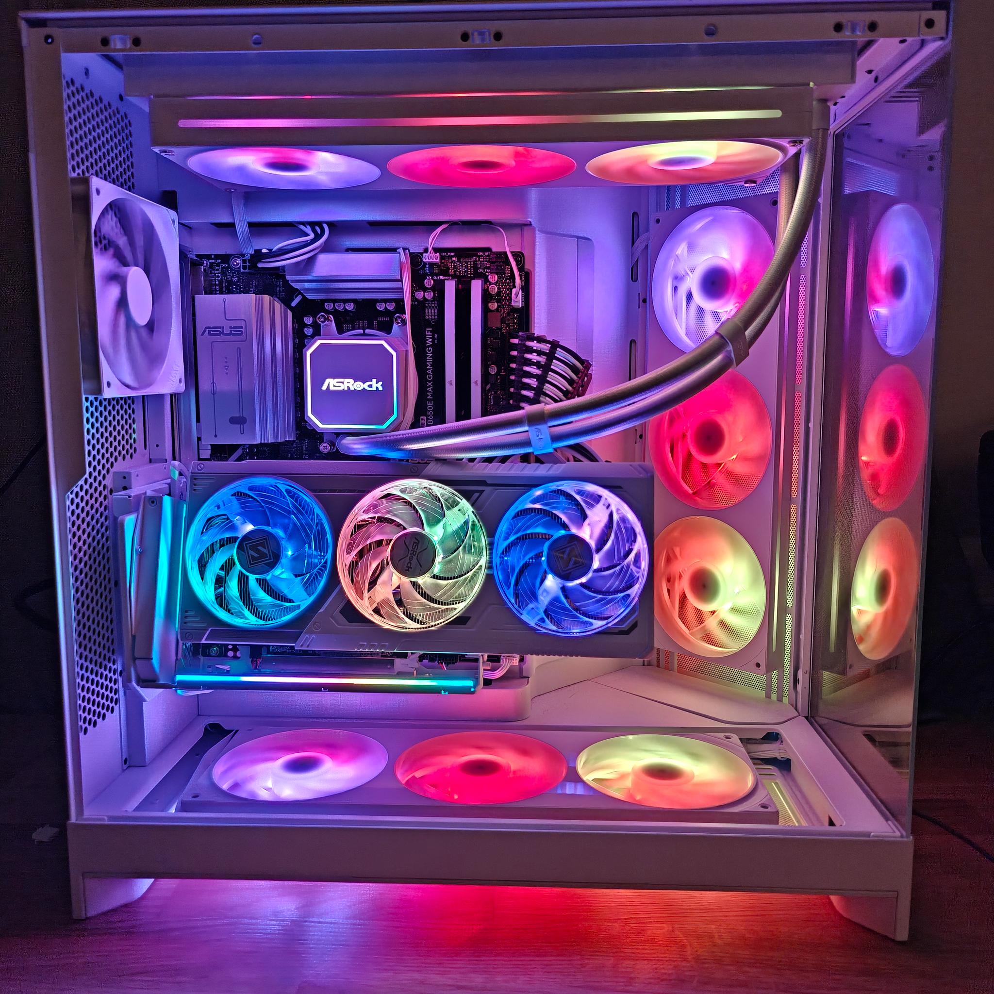High-End White & Black Gaming PC — RX 9070 XT / Ryzen 7 7800X3D