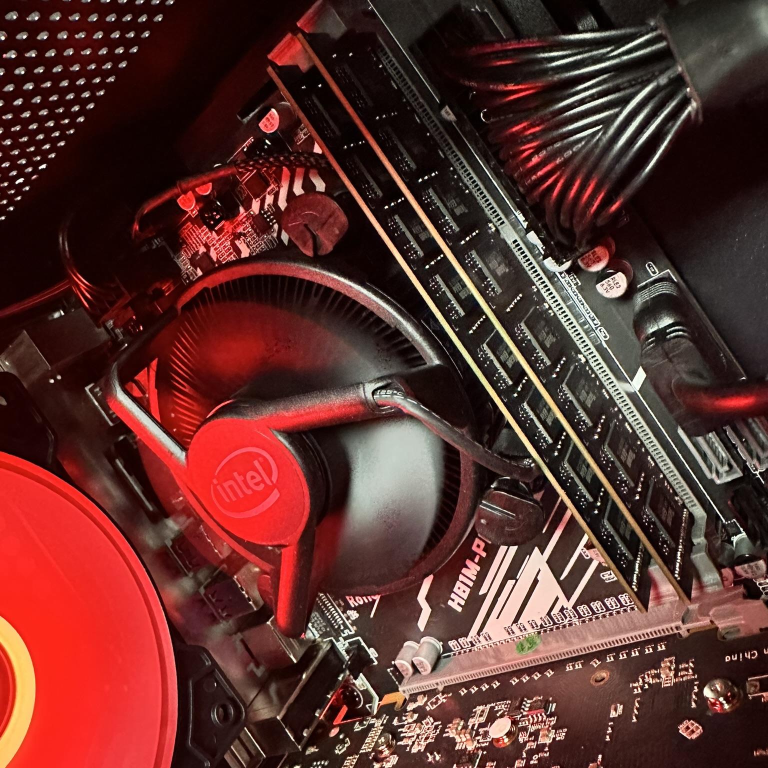 Intel i7 // RX 580 Starter Gaming Pc