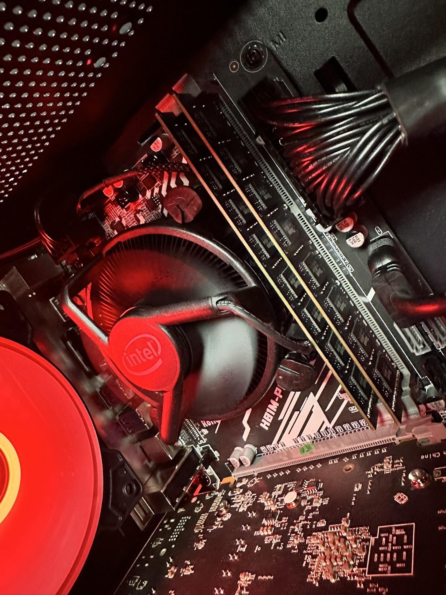 Intel i7 // RX 580 Starter Gaming Pc