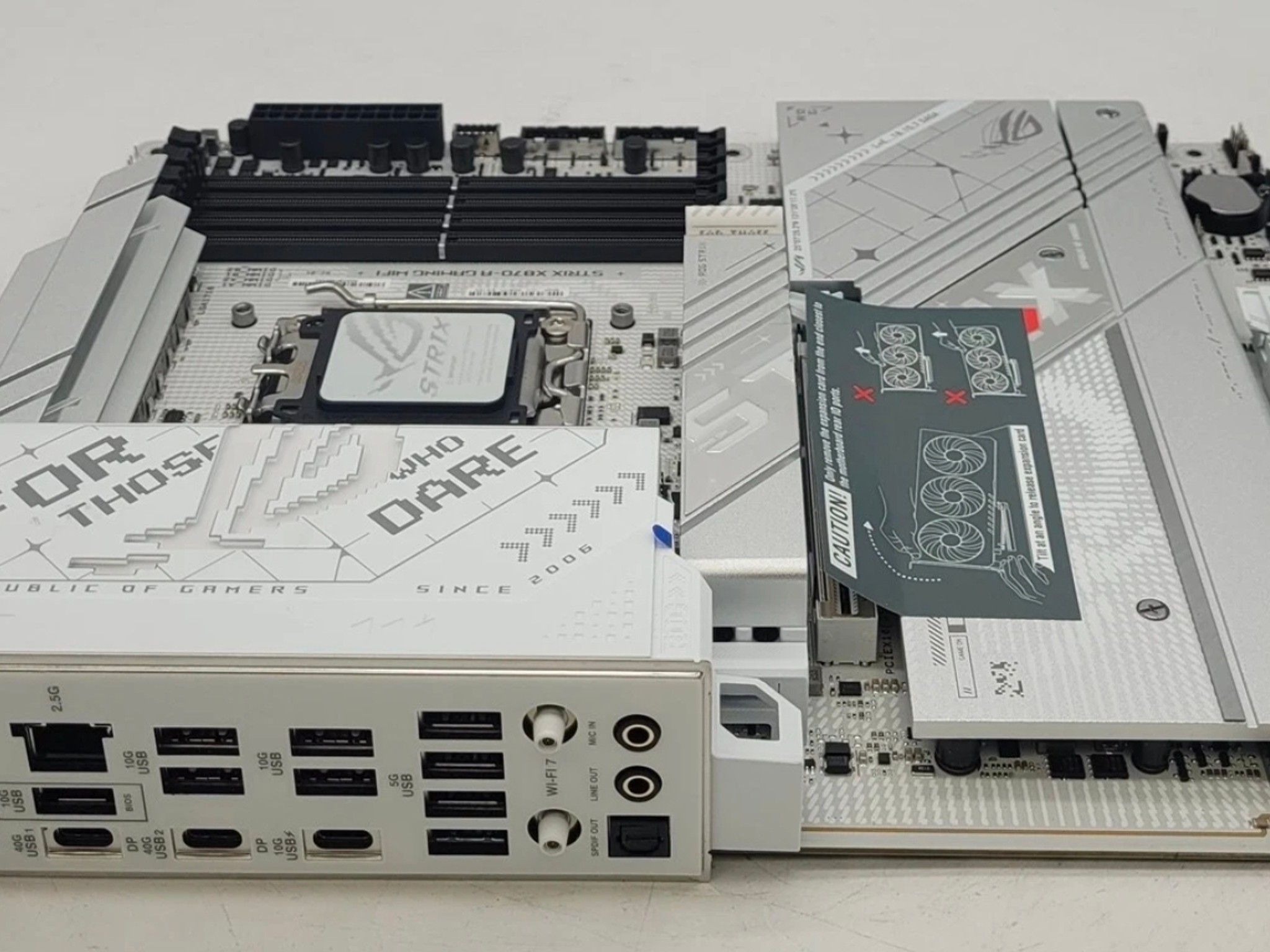 ASUS ROG STRIX X870A  GAMING WIFI + R9 7900X + 500GB NMVE AMD AM5 DDR5 PCIE 5.0
