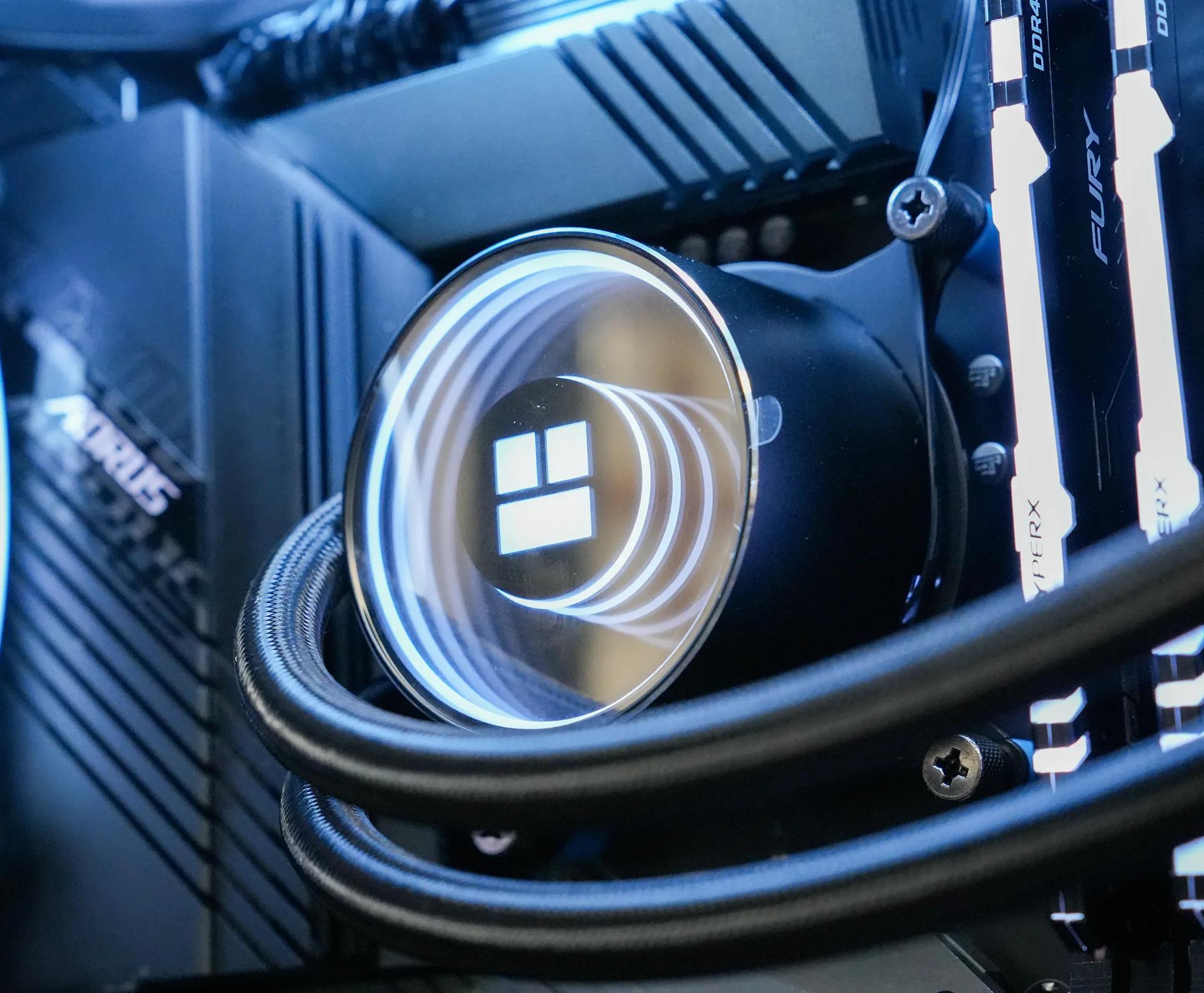 ⚫⚪ i7-12700K | RTX 3070 | 16GB 3733MHz CL19 | 2TB SSD | Black/White Mid-Range Gaming PC