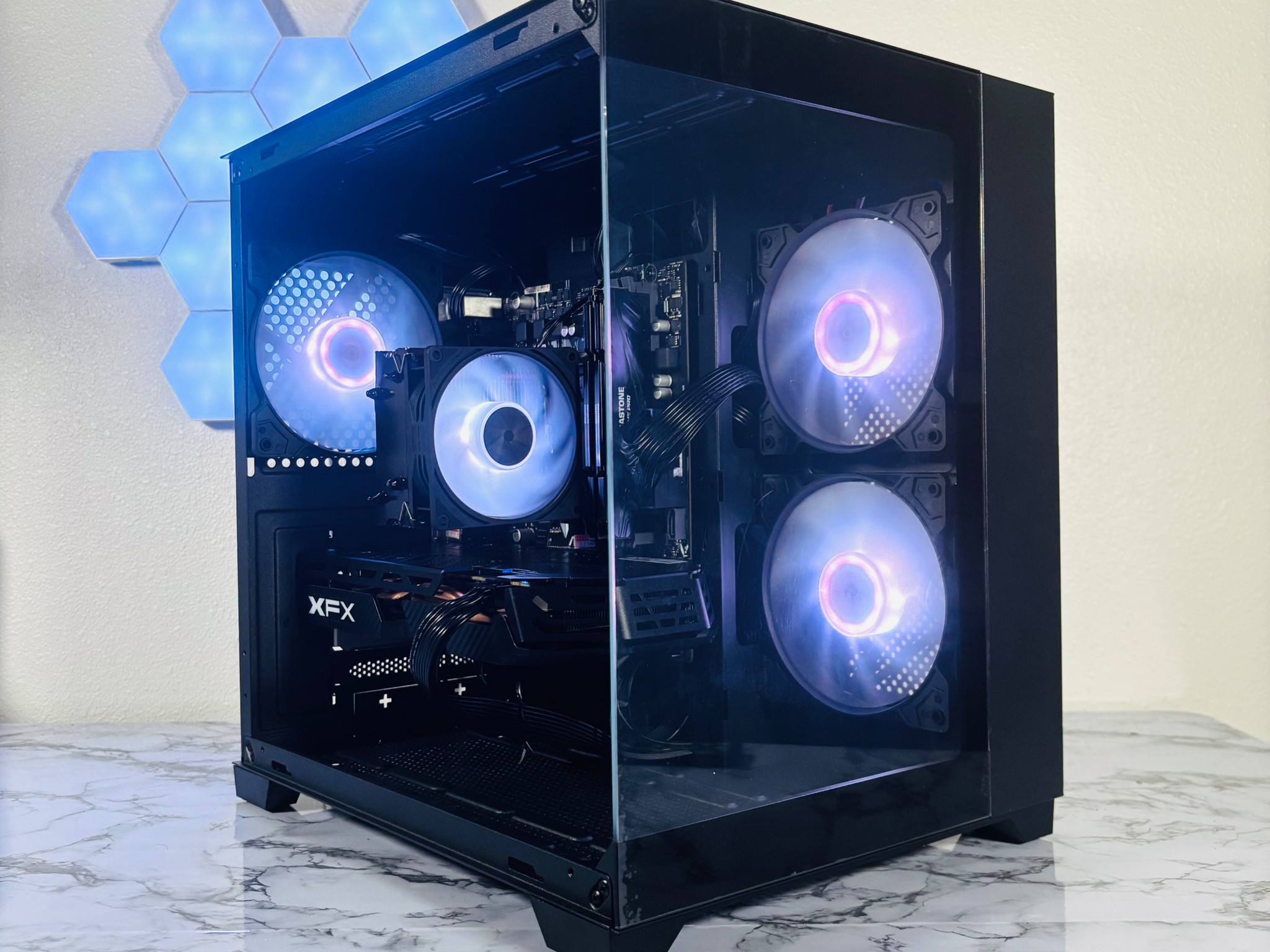 ⚪️⚫️ | Ryzen 5 1600X + RX 580 8GB | 16GB | WiFi & BT INCLUDED
