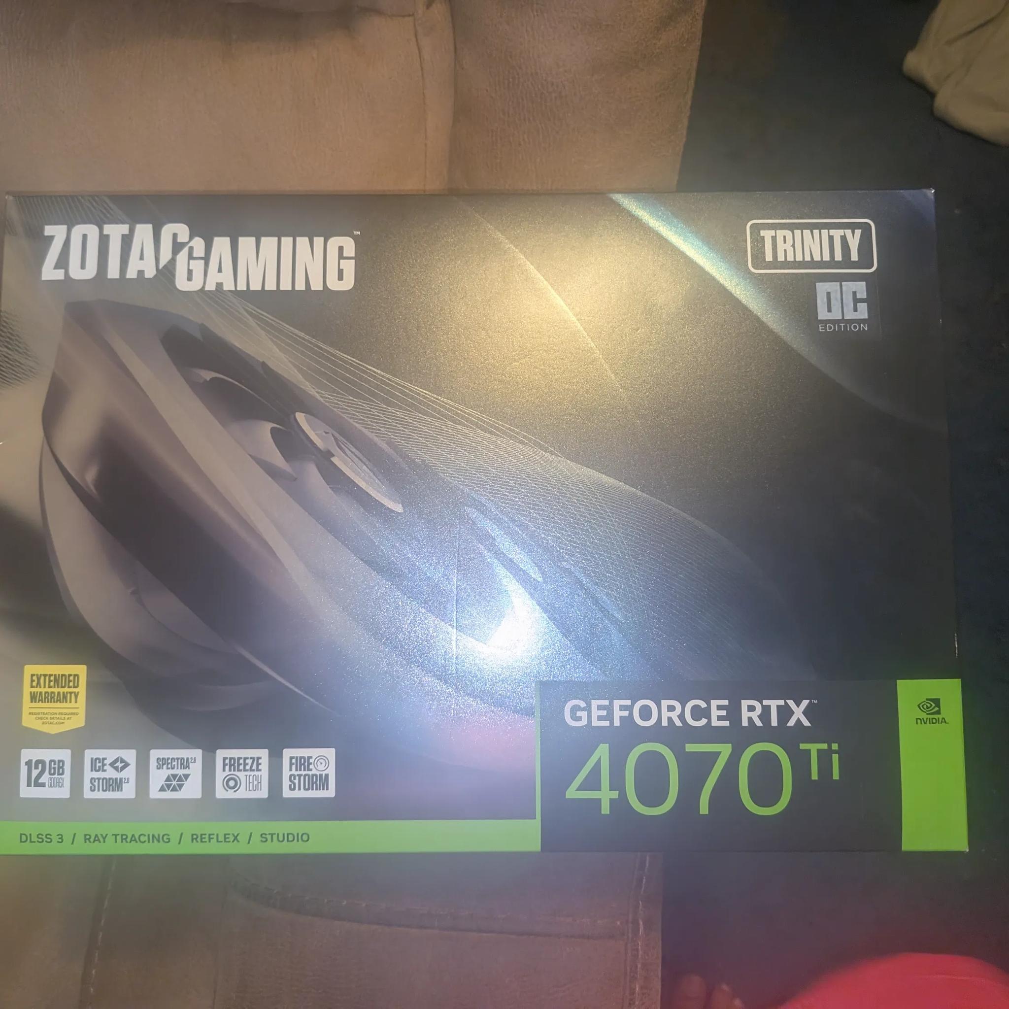 ZOTAC GAMING GeForce RTX 4070 Ti Trinity OC