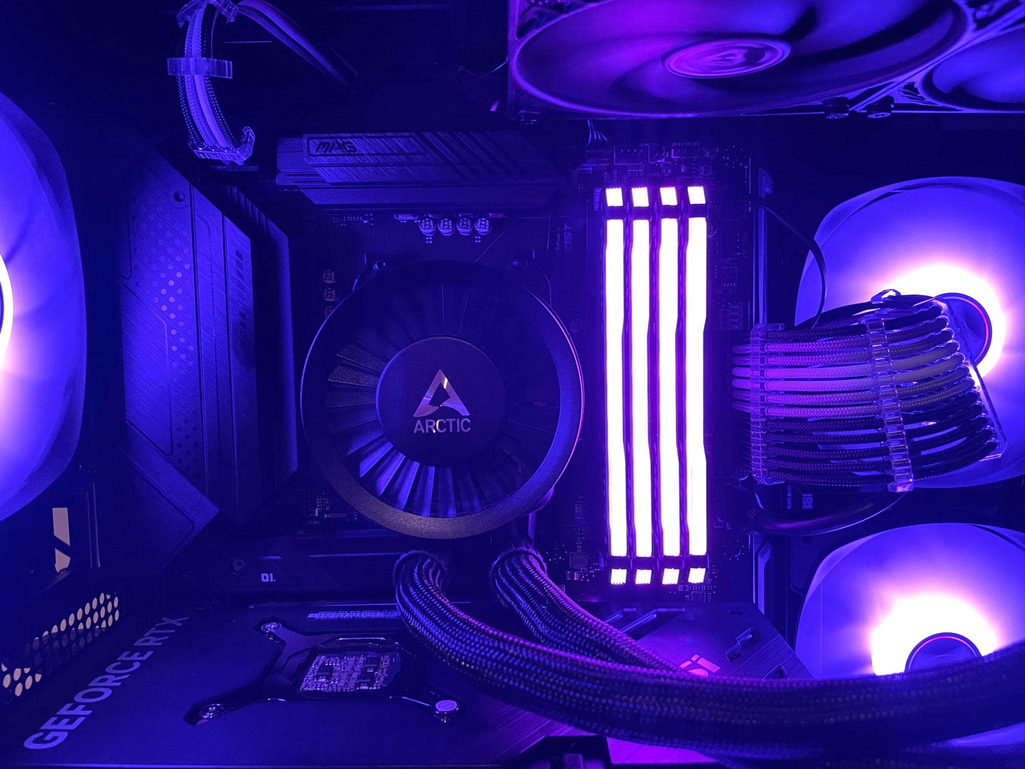Ryzen 7 5800X3D RTX 4070