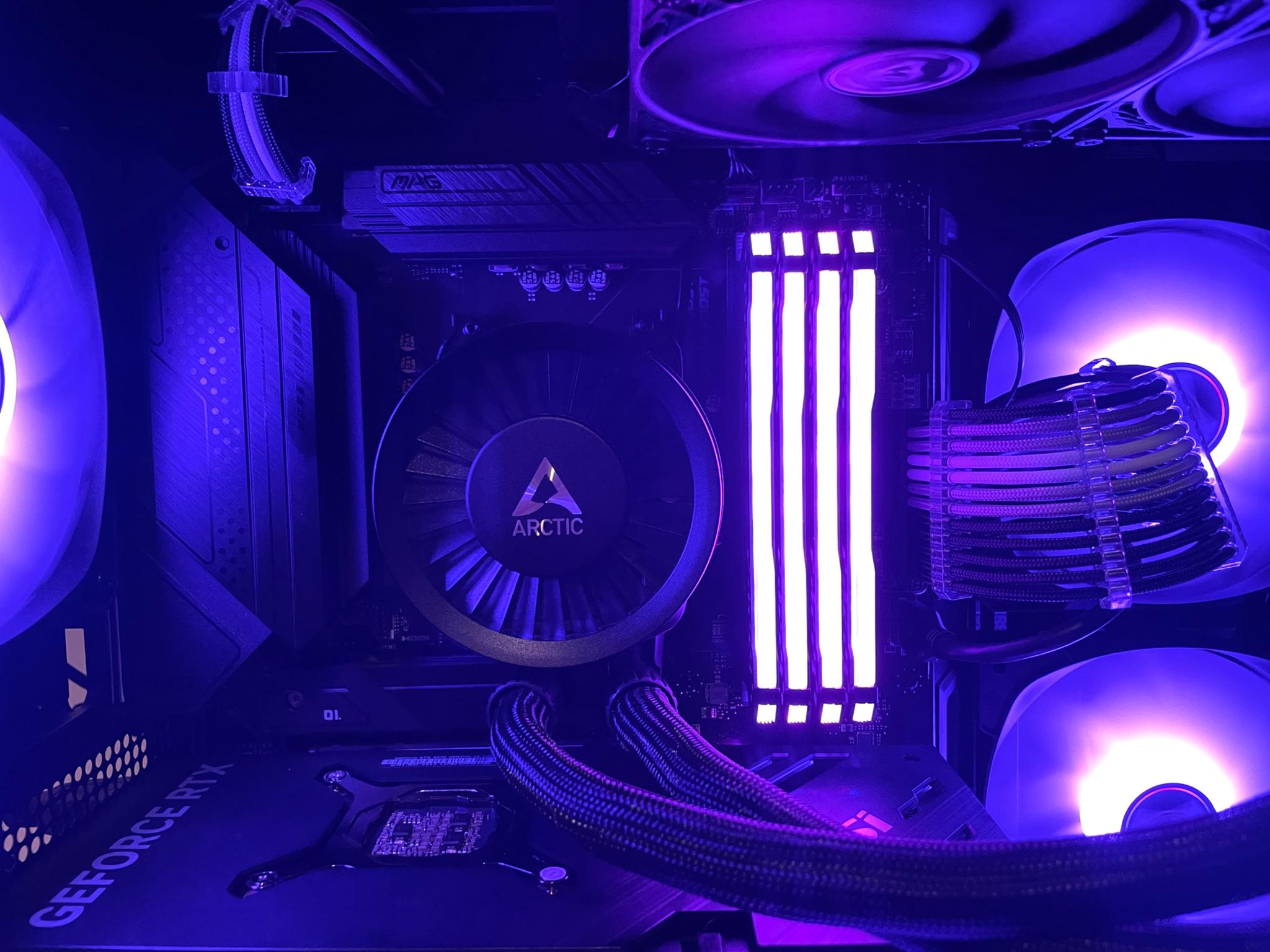 Ryzen 7 5800X3D RTX 4070