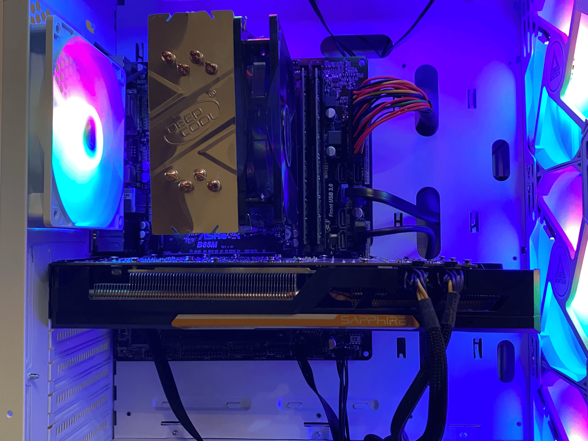 Midrange Gaming PC with Intel Core i7-4770 and Radeon R9 390