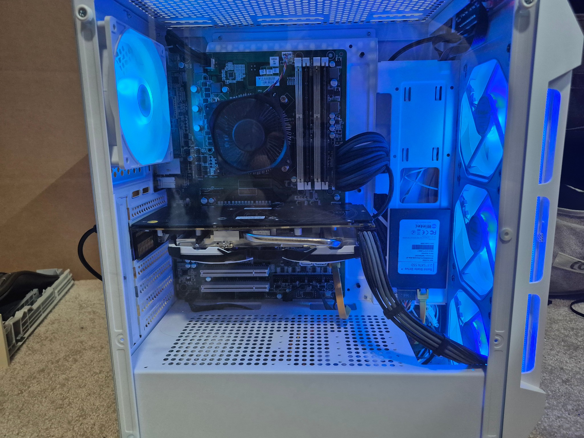80 FPS Fortnite | 180 Day Warranty | i5 4570, 16GB RAM, 480GB SSD, RX 470 4GB, RGB, Win10